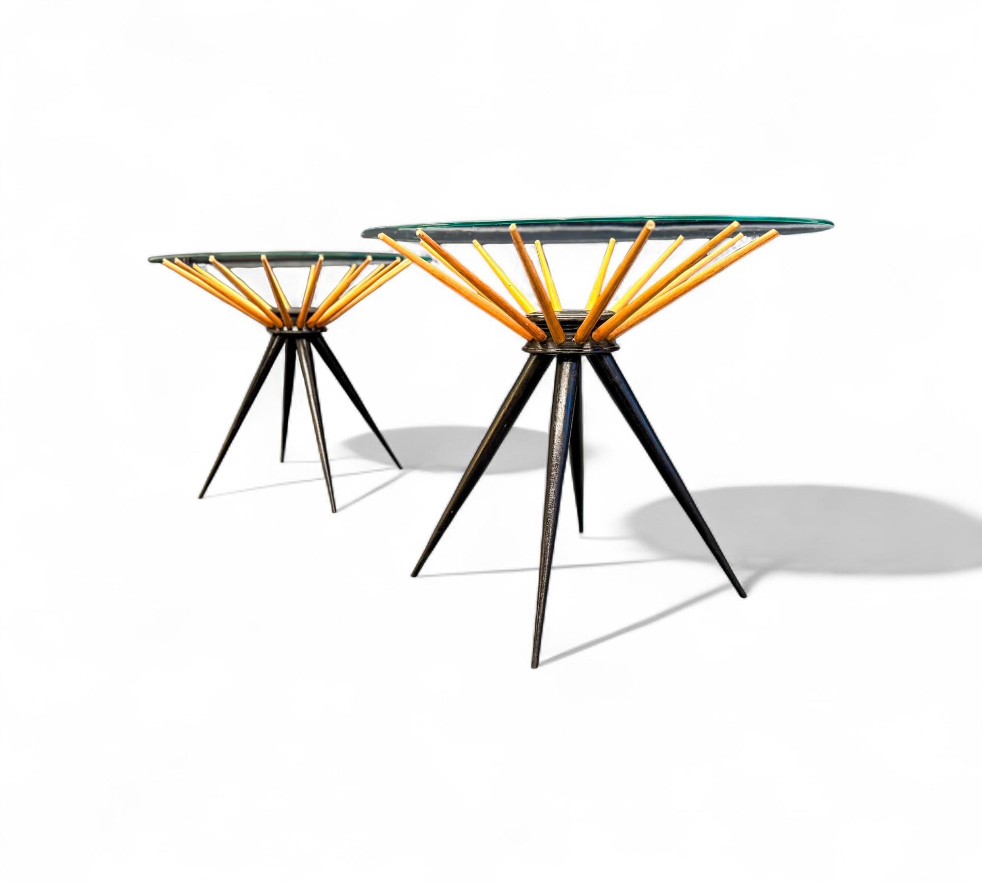 Brésilien Tables d'appoint en bois dur et verre bicolore, Giuseppe Scapinelli, années 1950 - Lot 768A en vente