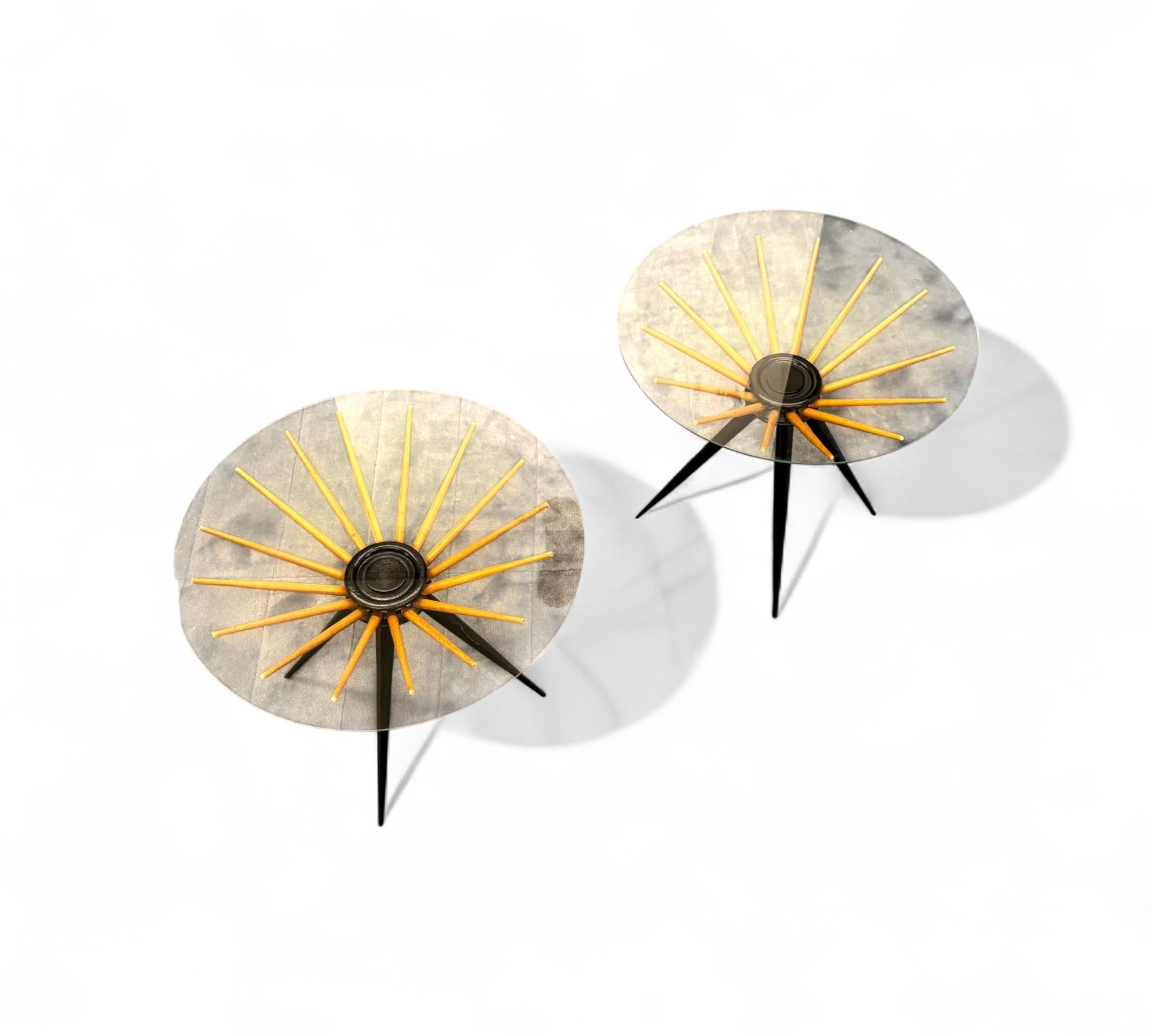 Tables d'appoint en bois dur et verre bicolore, Giuseppe Scapinelli, années 1950 - Lot 768A en vente 5