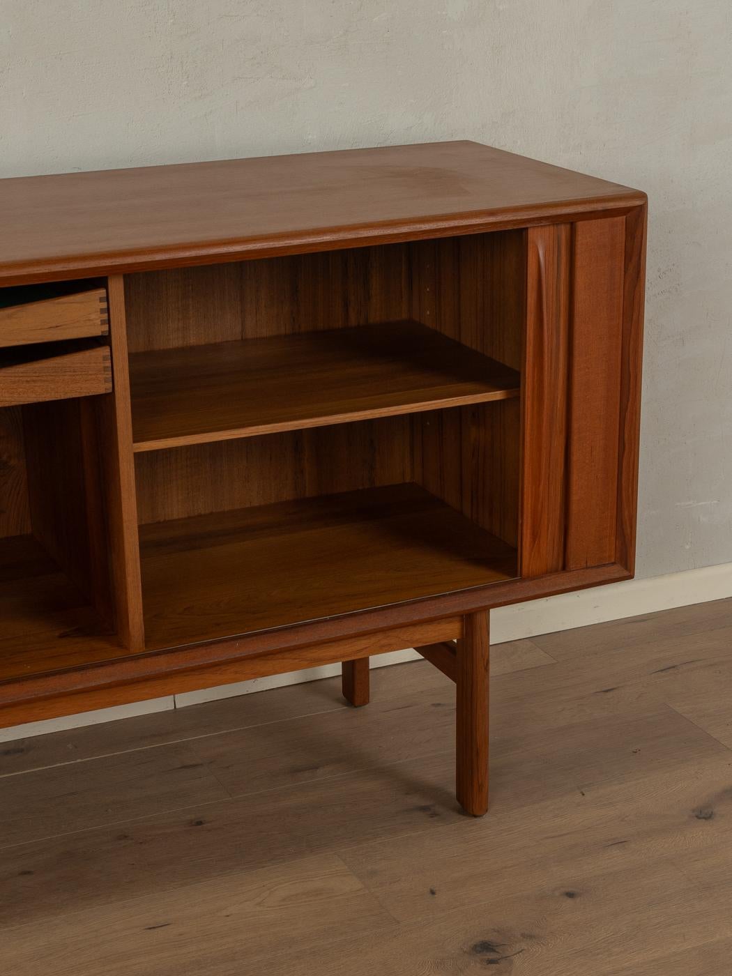 Buffet 156, Bernhard Pedersen & Søn en vente 1