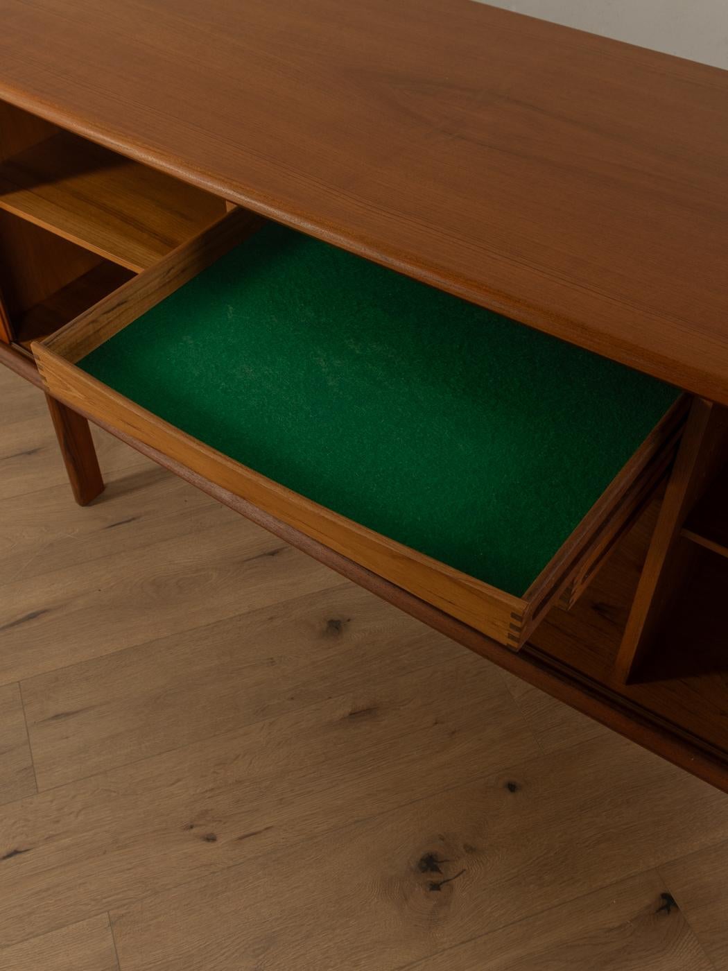 Buffet 156, Bernhard Pedersen & Søn en vente 2