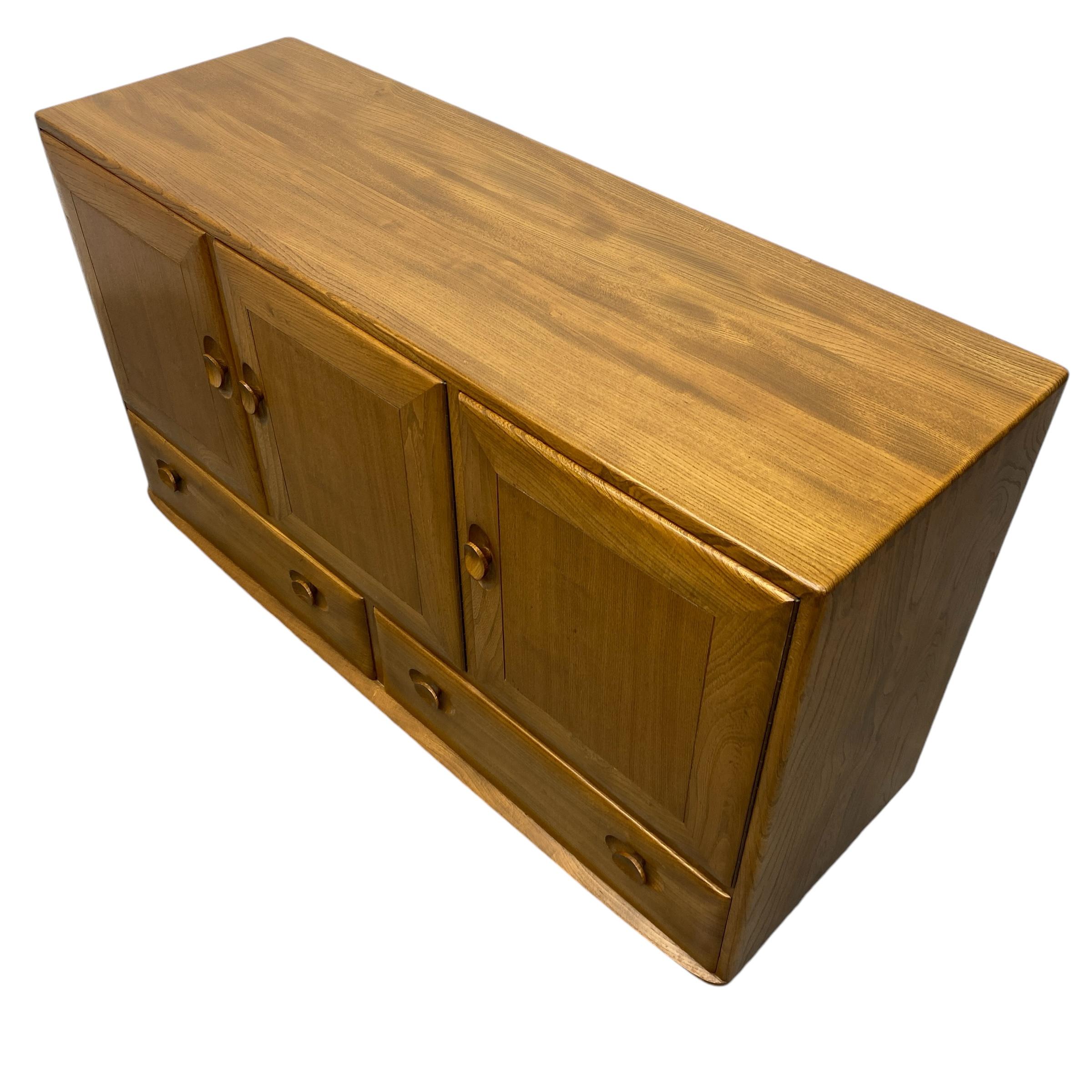 Sideboard 1970s Ercol Windsor Model 468 3