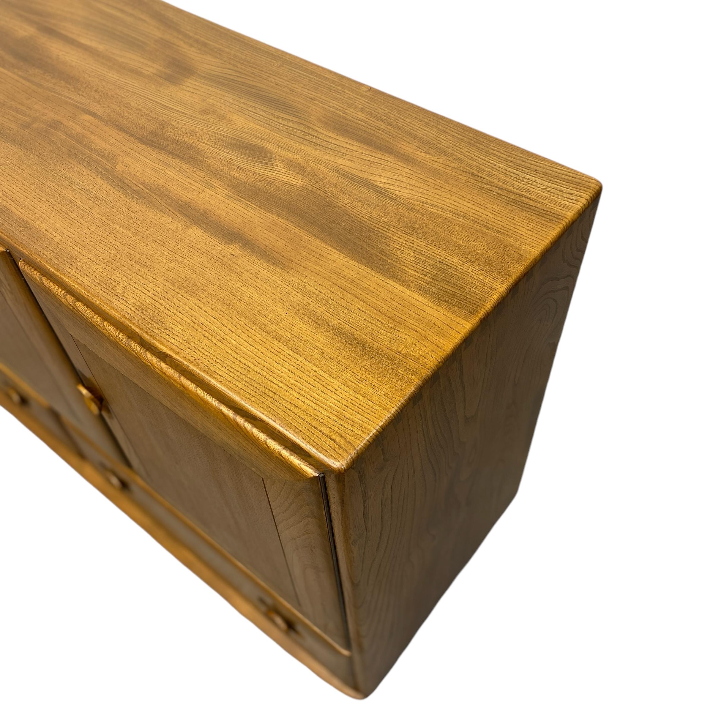 Sideboard 1970s Ercol Windsor Model 468 1