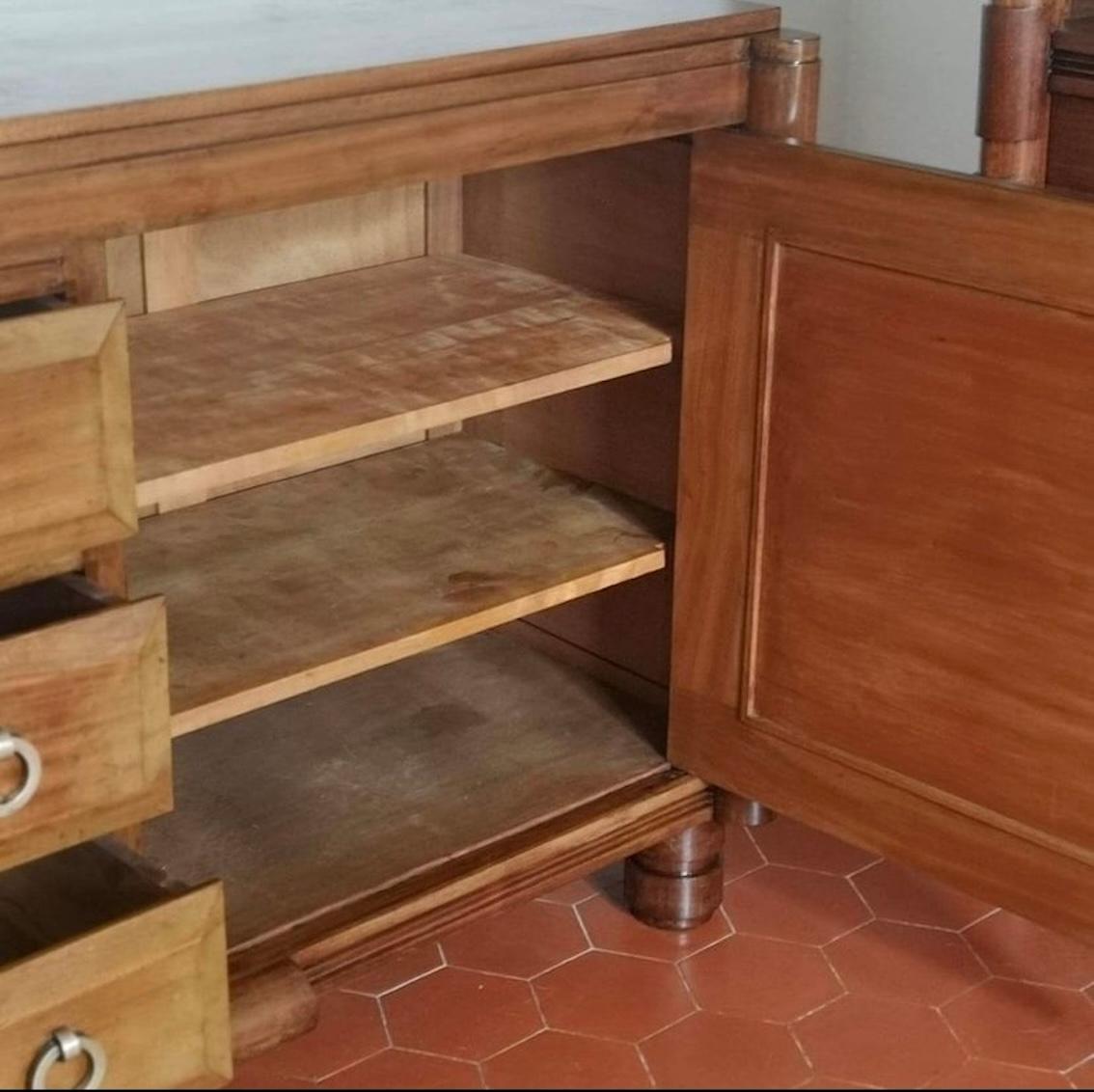Francese credenza 2 ante 3 cassetti Francisque Chaleyssin in vendita