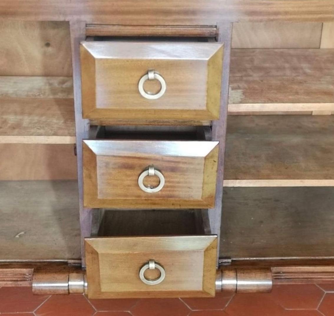 Ottone credenza 2 ante 3 cassetti Francisque Chaleyssin in vendita
