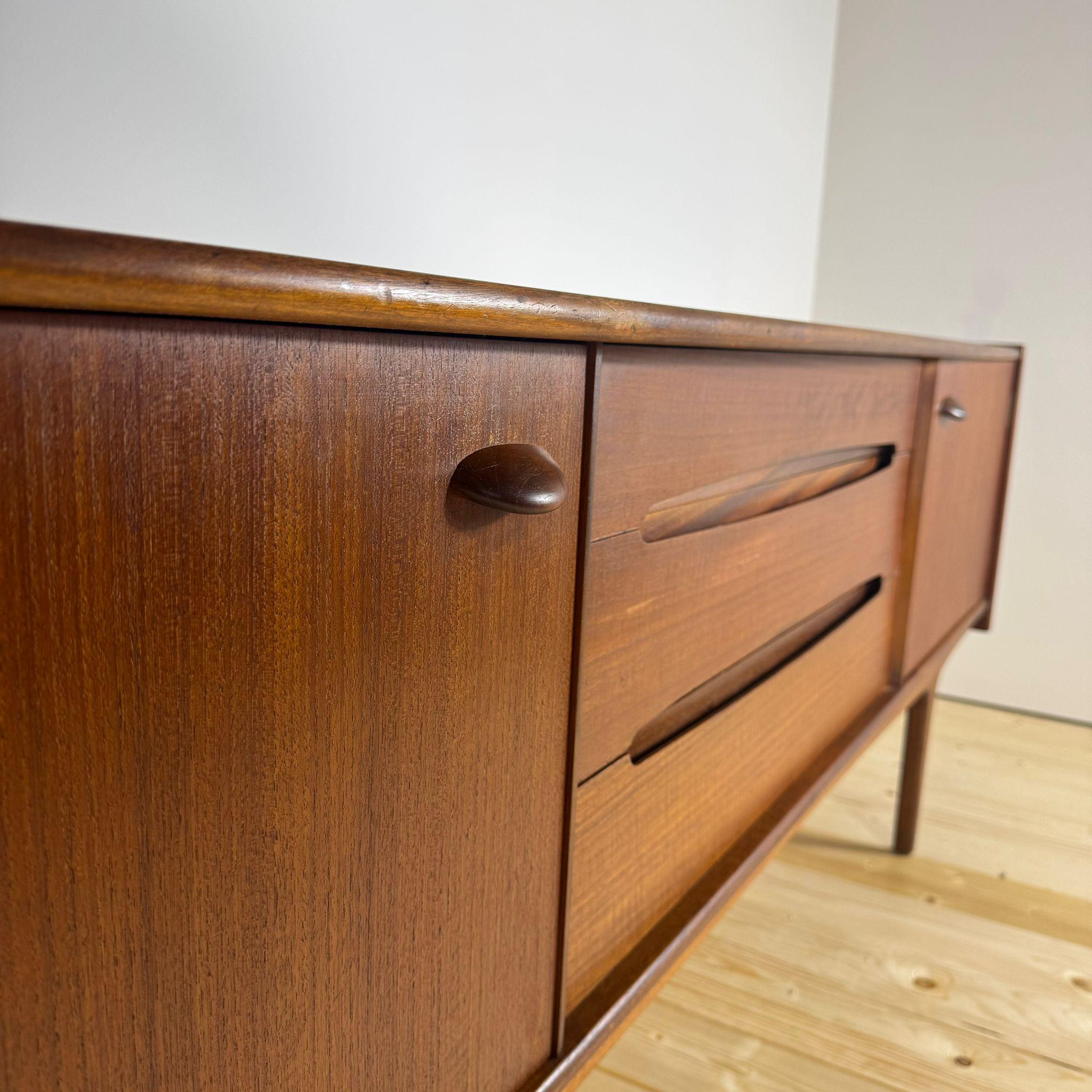 Metà XX secolo Credenza '60 in teak, Danimarca in vendita
