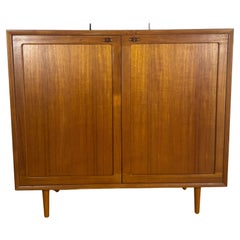 Credenza alta in teak di H.W. Klein per Bramin - Danimarca
