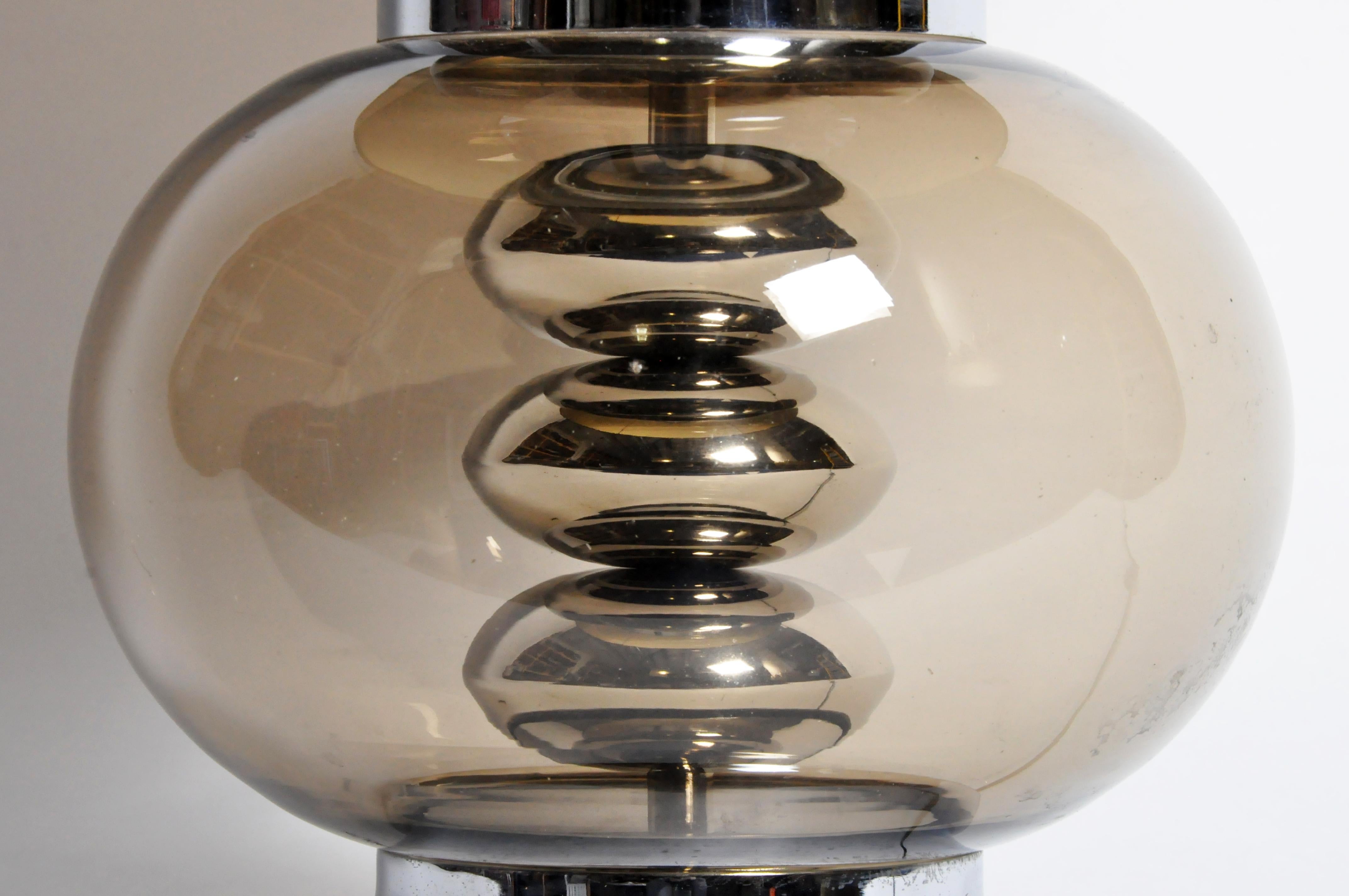 Pair of Glass and Chrome Table Lamps 7