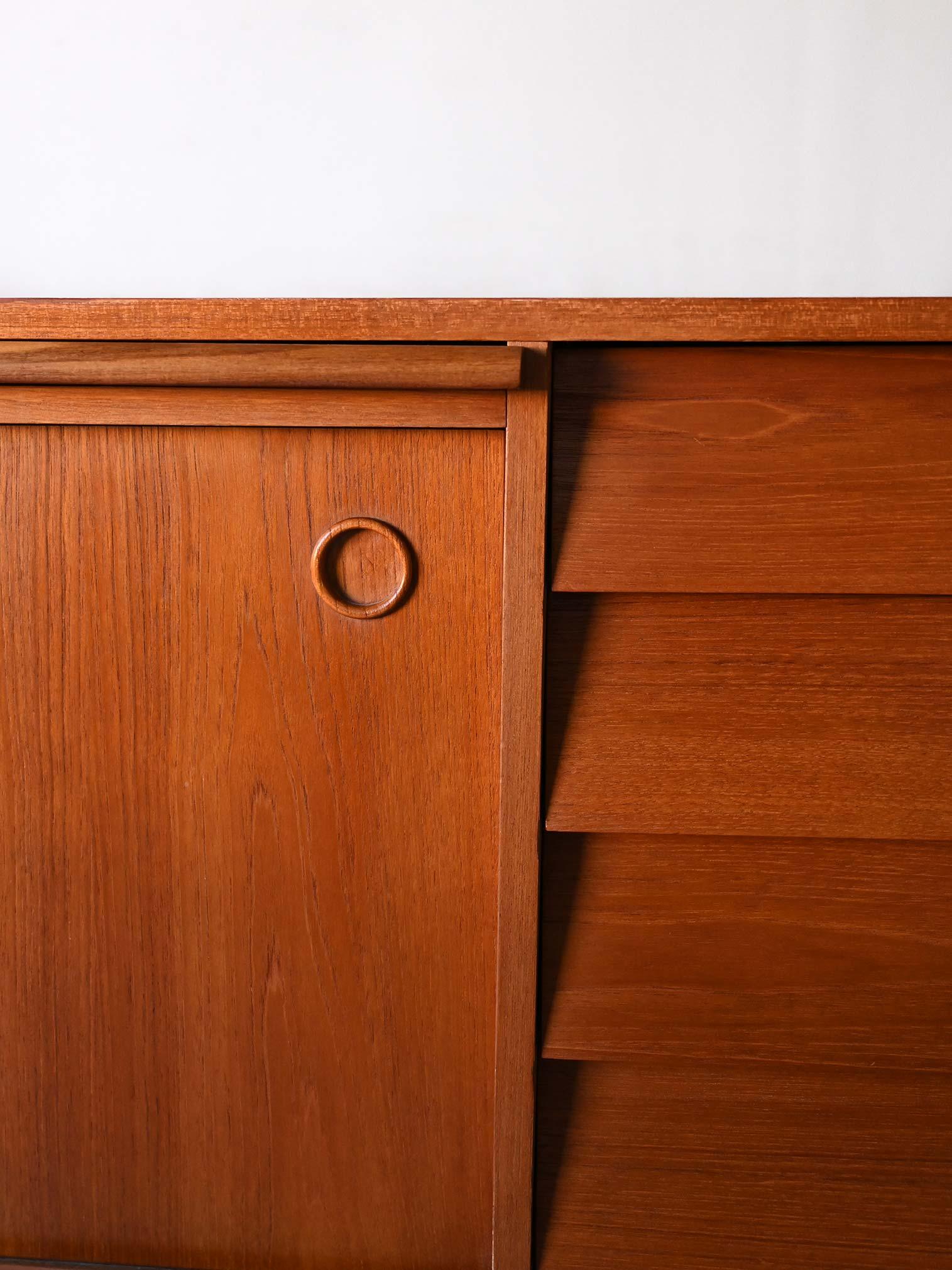 1960s sideboard with pull-out top For Sale 3