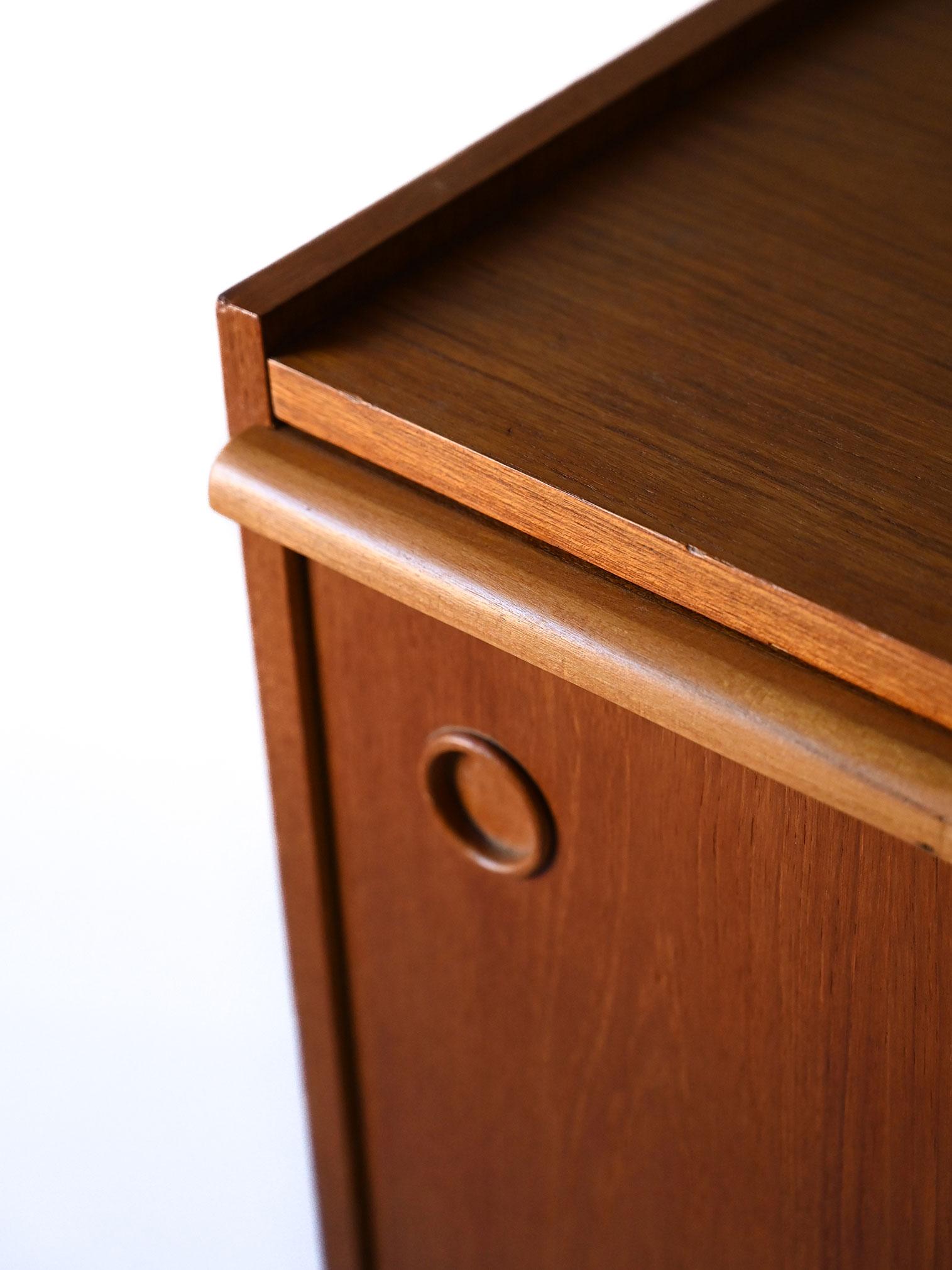 1960s sideboard with pull-out top For Sale 1