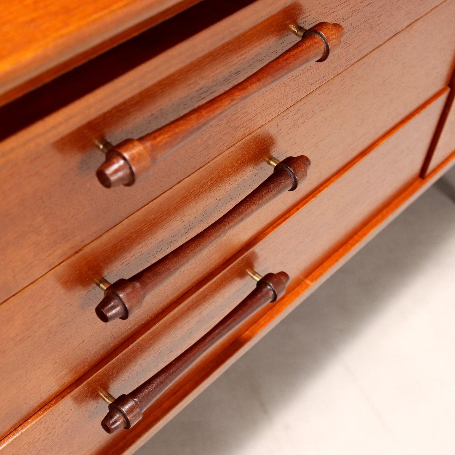 Sideboard Anni '60 in teak restaurato in vendita 3