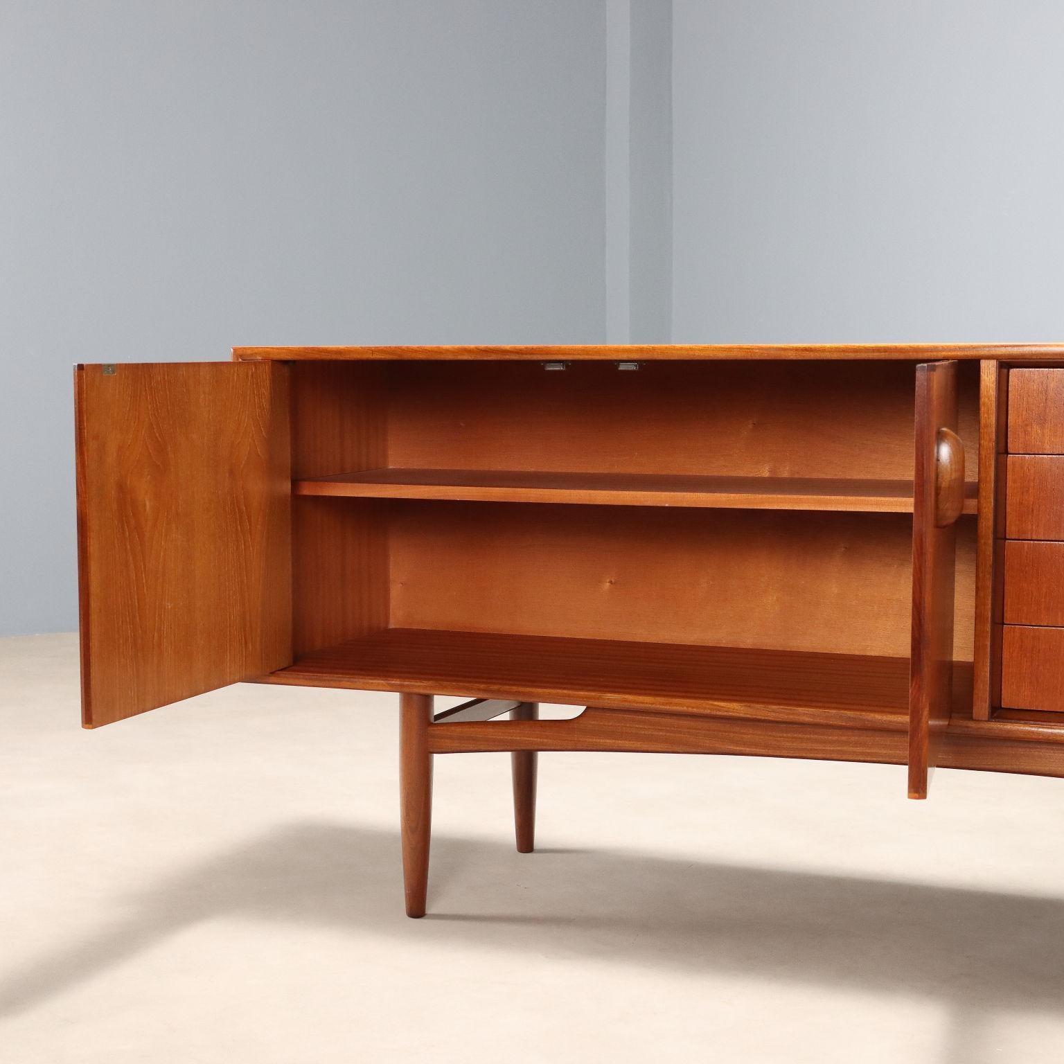 Mid-Century moderno Credenza Anni '60 Manifattura G-Plan in vendita
