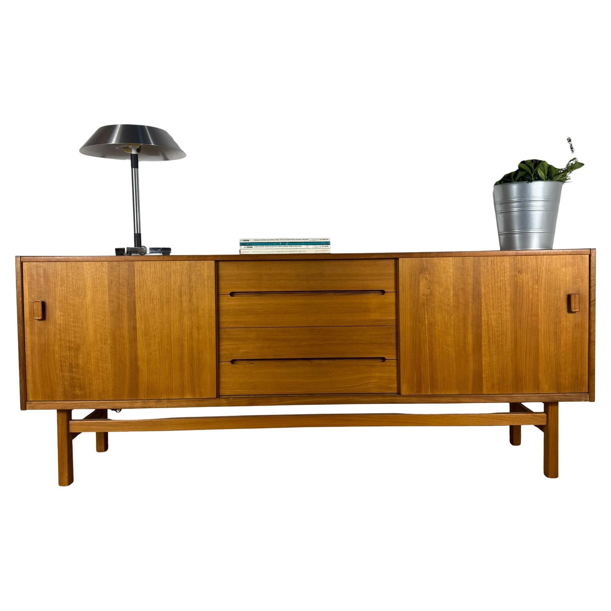 Buffet
Arild
par Nils Jonsson pour Troeds - Suède, 1960 /462