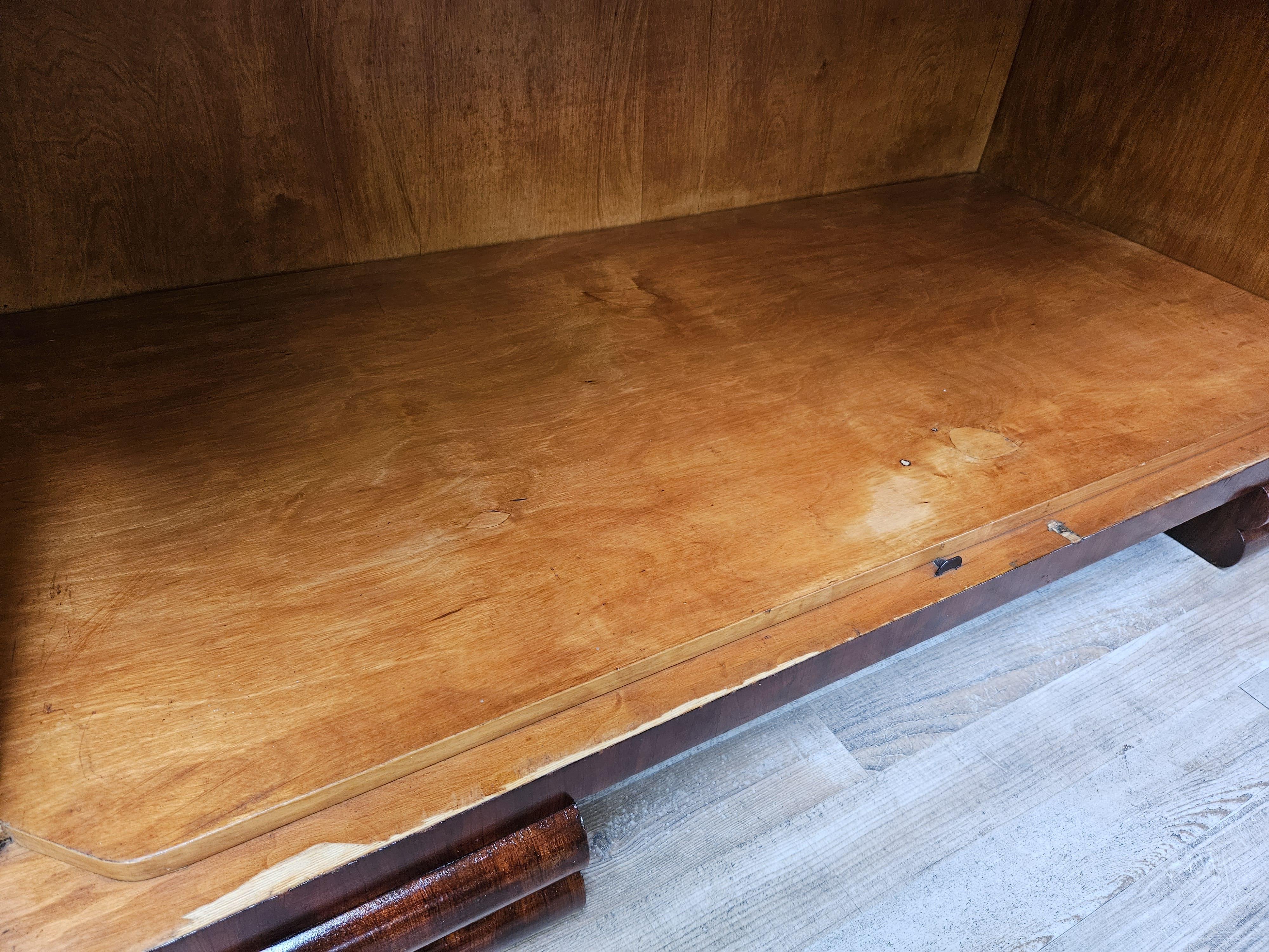 Art Deco walnut sideboard with two doors 1930s 12