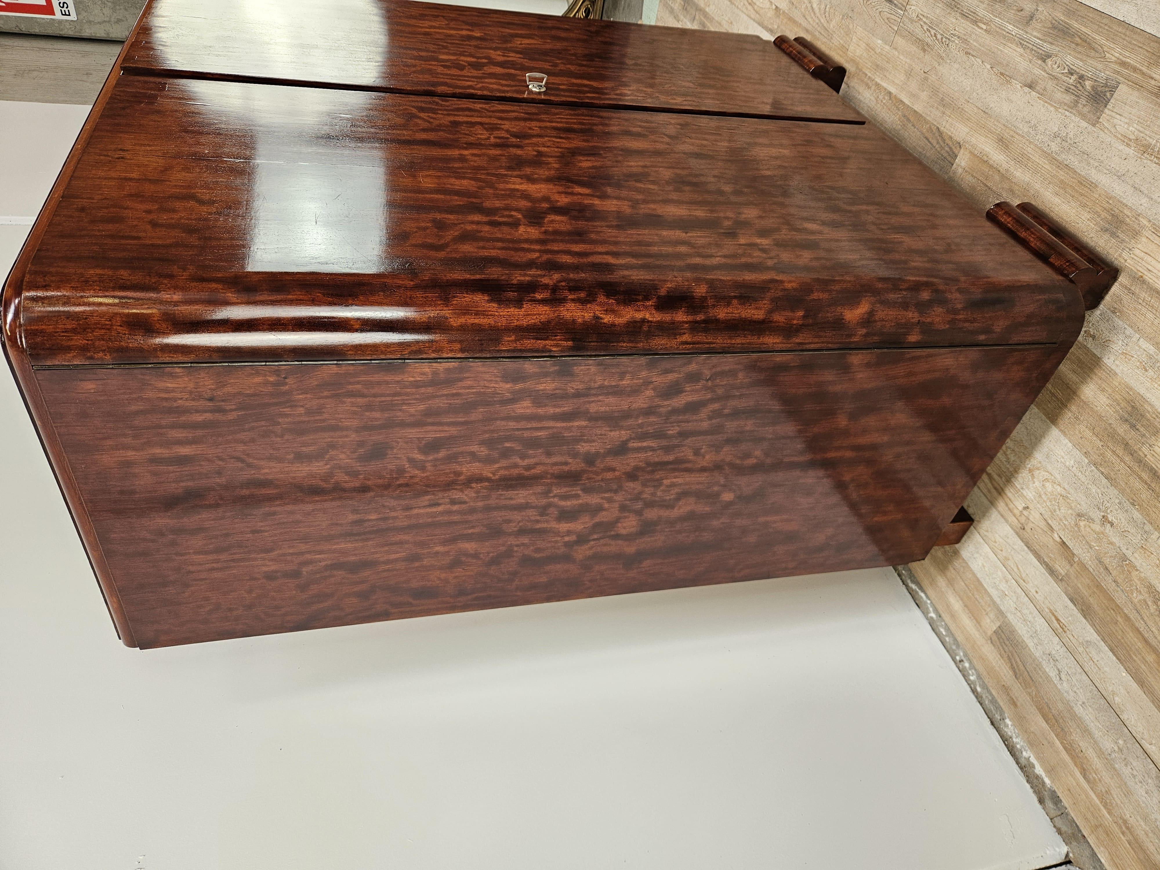 Art Deco walnut sideboard with two doors 1930s 14