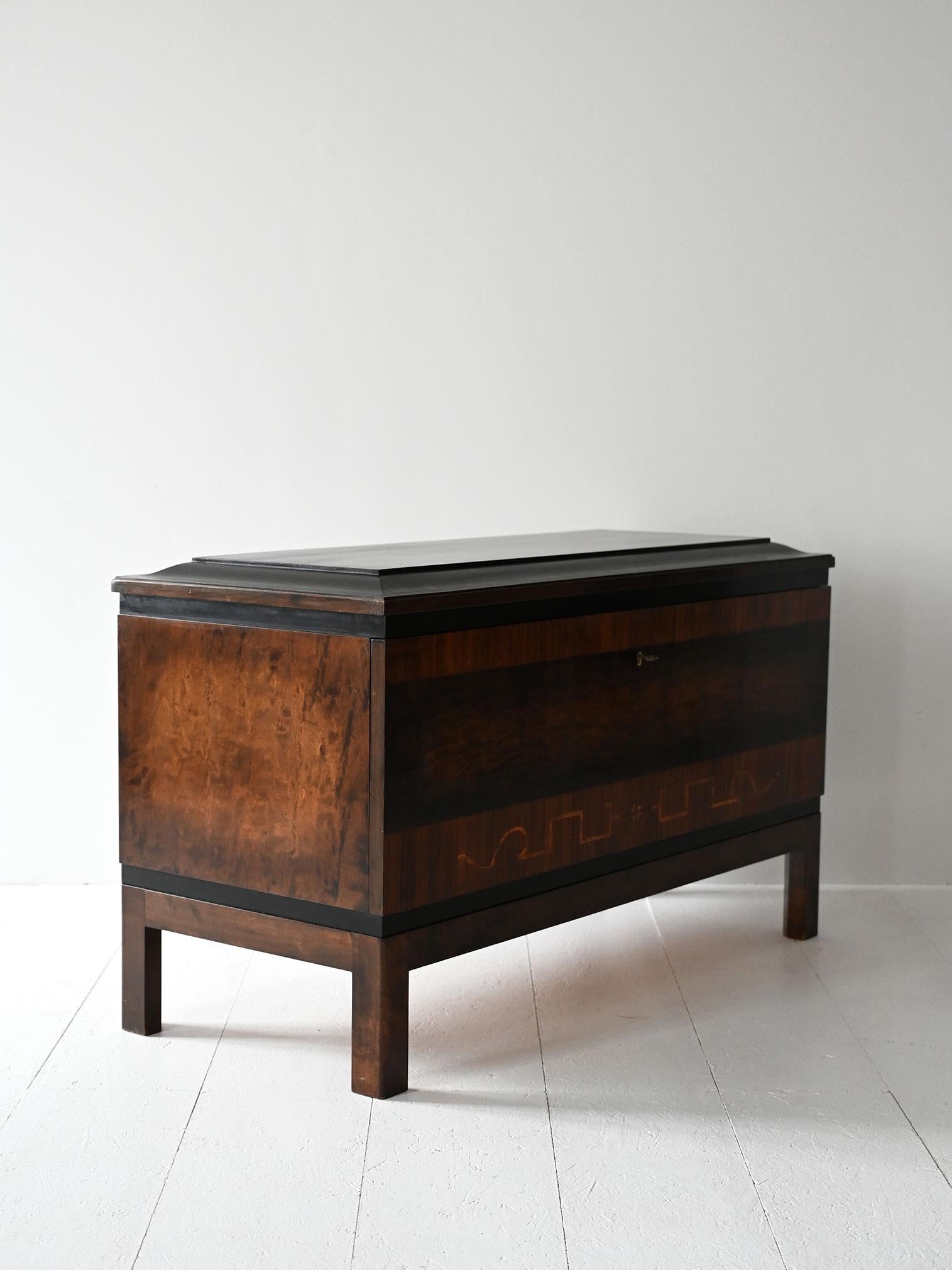 Scandinavian Sideboard Art Decó scandinavo in radica anni ’30 in vendita