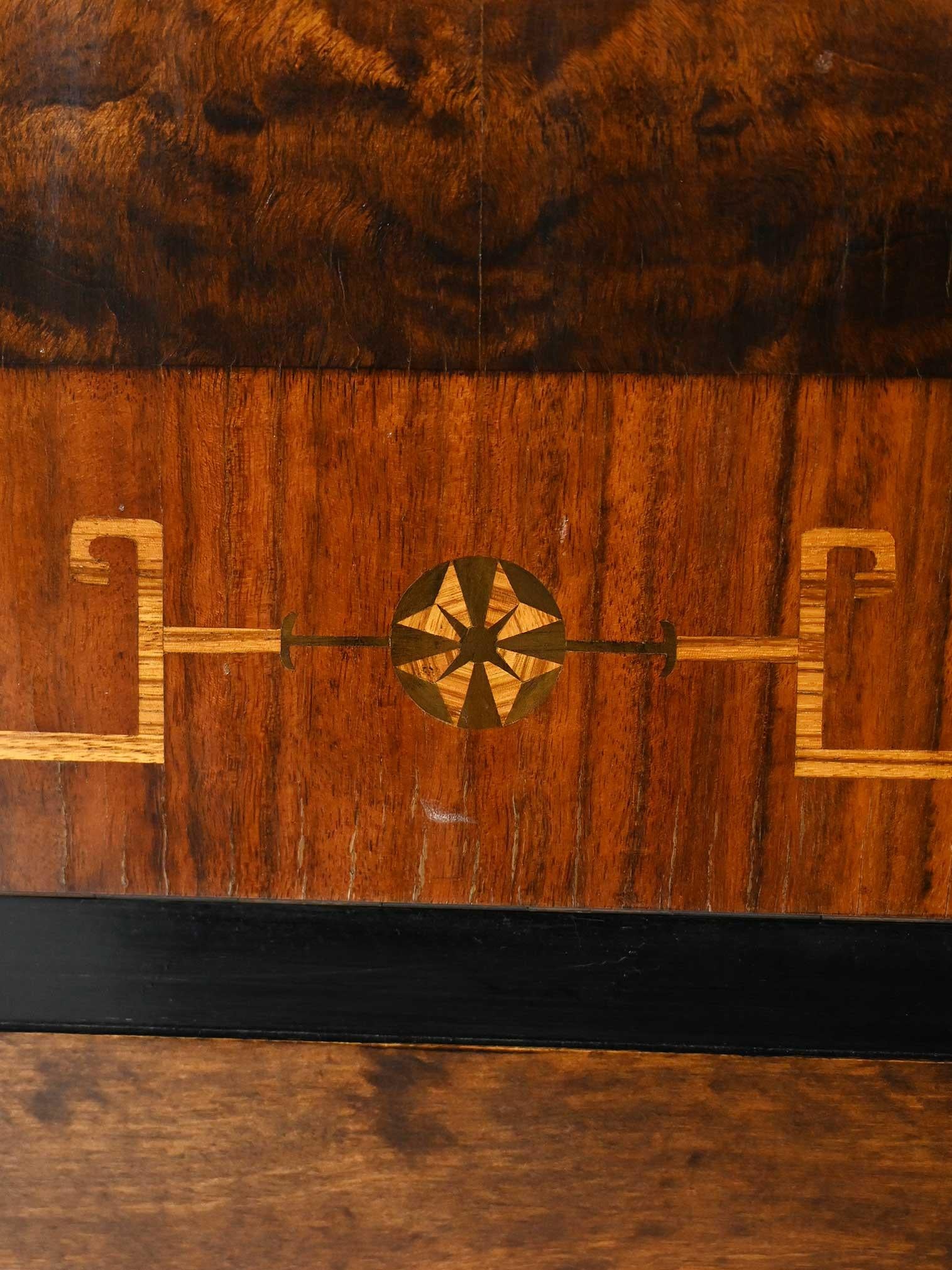 Mid-20th Century Sideboard Art Decó scandinavo in radica anni ’30 in vendita
