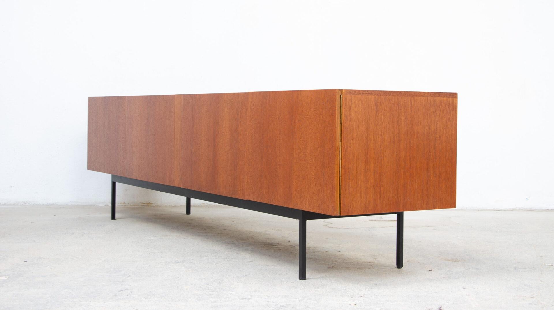 Teak Credenza B40 Dieter Waeckerlin Behr Edizione in vendita