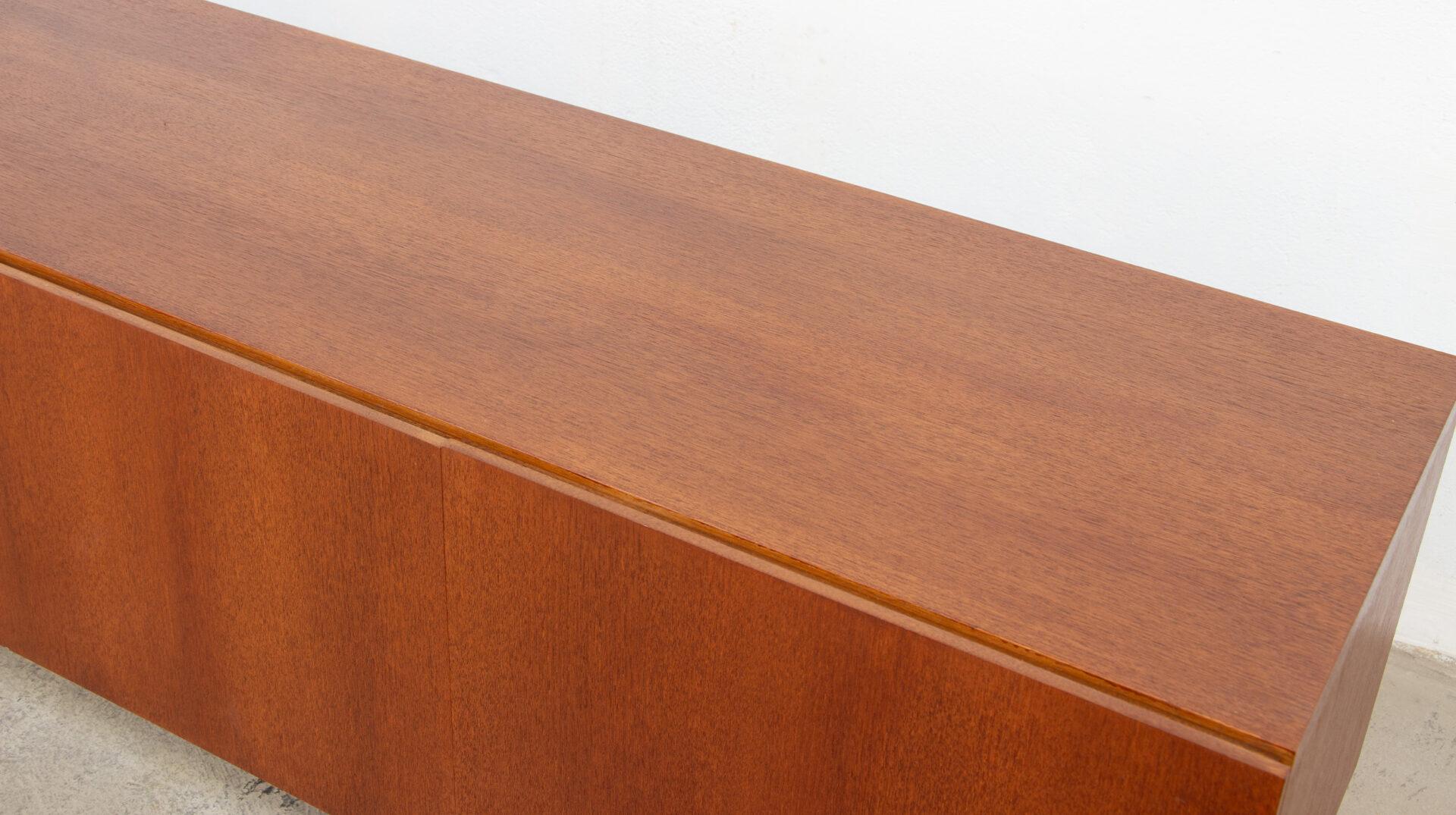 Credenza B40 Dieter Waeckerlin Behr Edizione in vendita 2