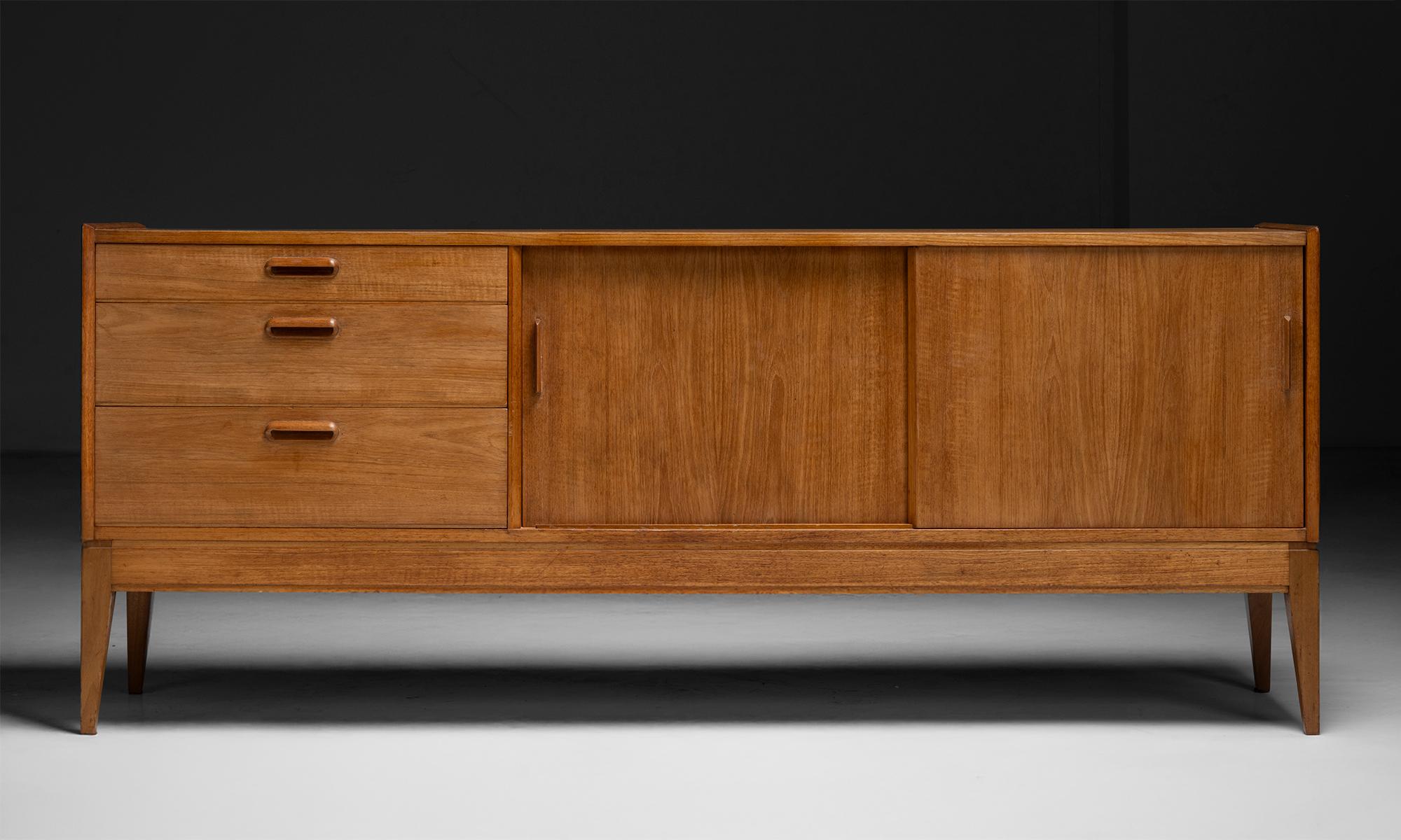 Sideboard by Alfred Cox, England circa 1960 For Sale 4