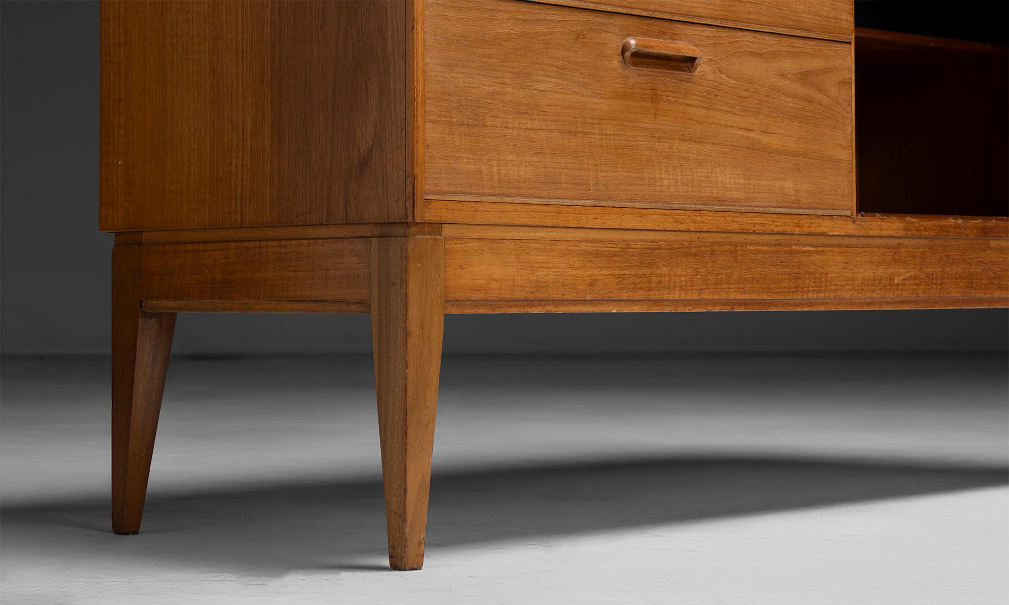 Sideboard by Alfred Cox, England circa 1960 For Sale 1