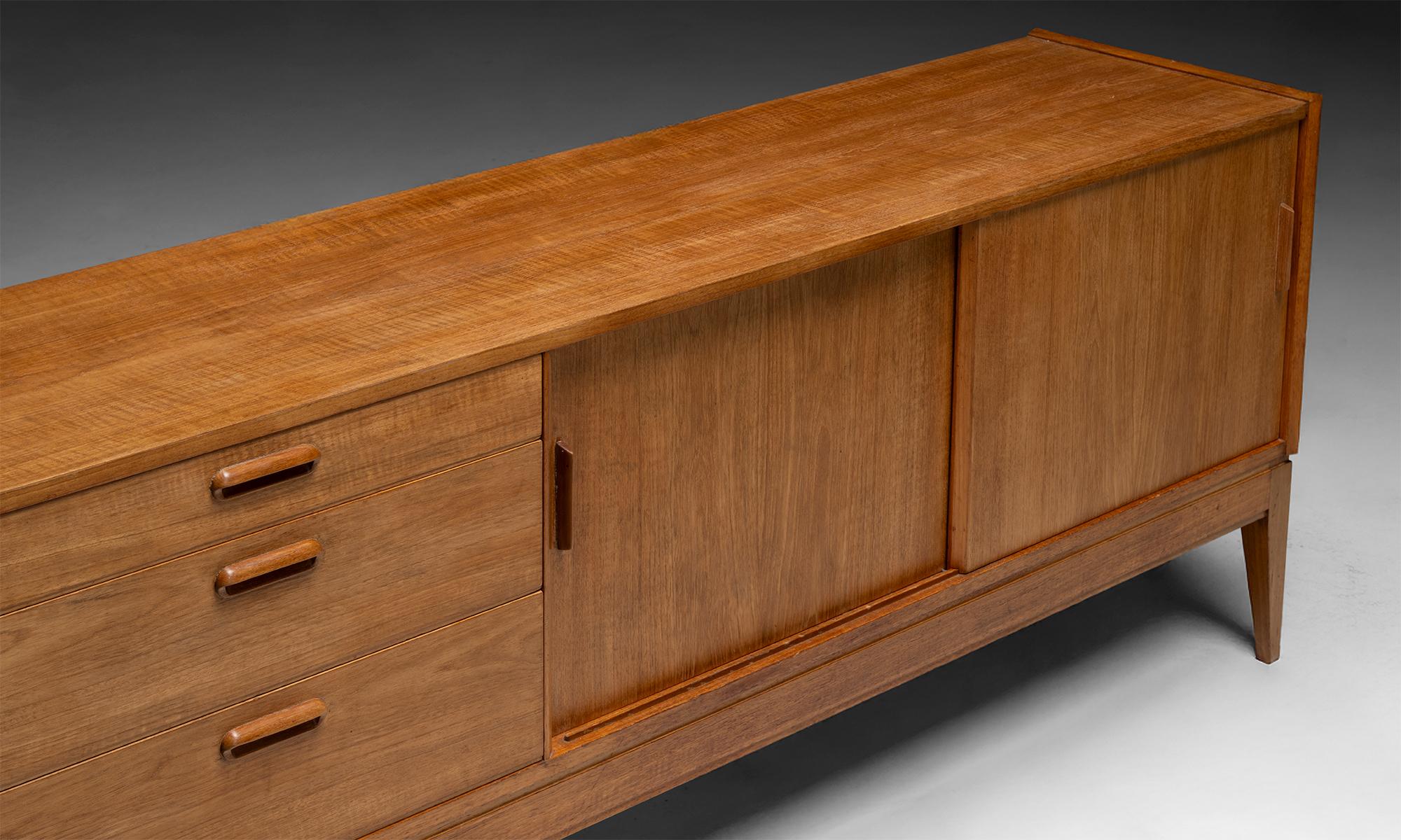 Sideboard by Alfred Cox, England circa 1960 For Sale 2