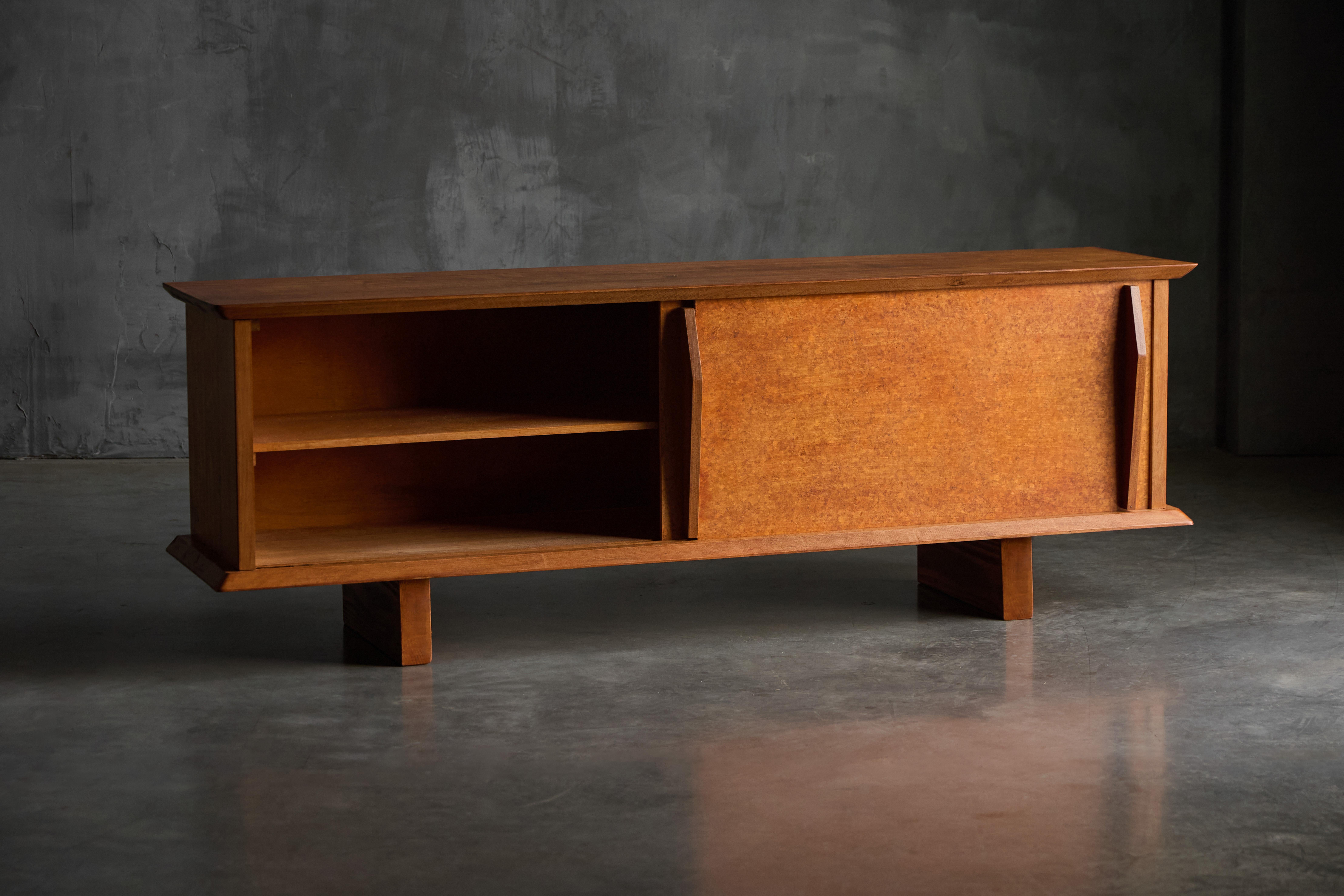 Sideboard von Charlotte Perriand & Atelier Jean Prouvé, Frankreich, 1954 (Mitte des 20. Jahrhunderts) im Angebot