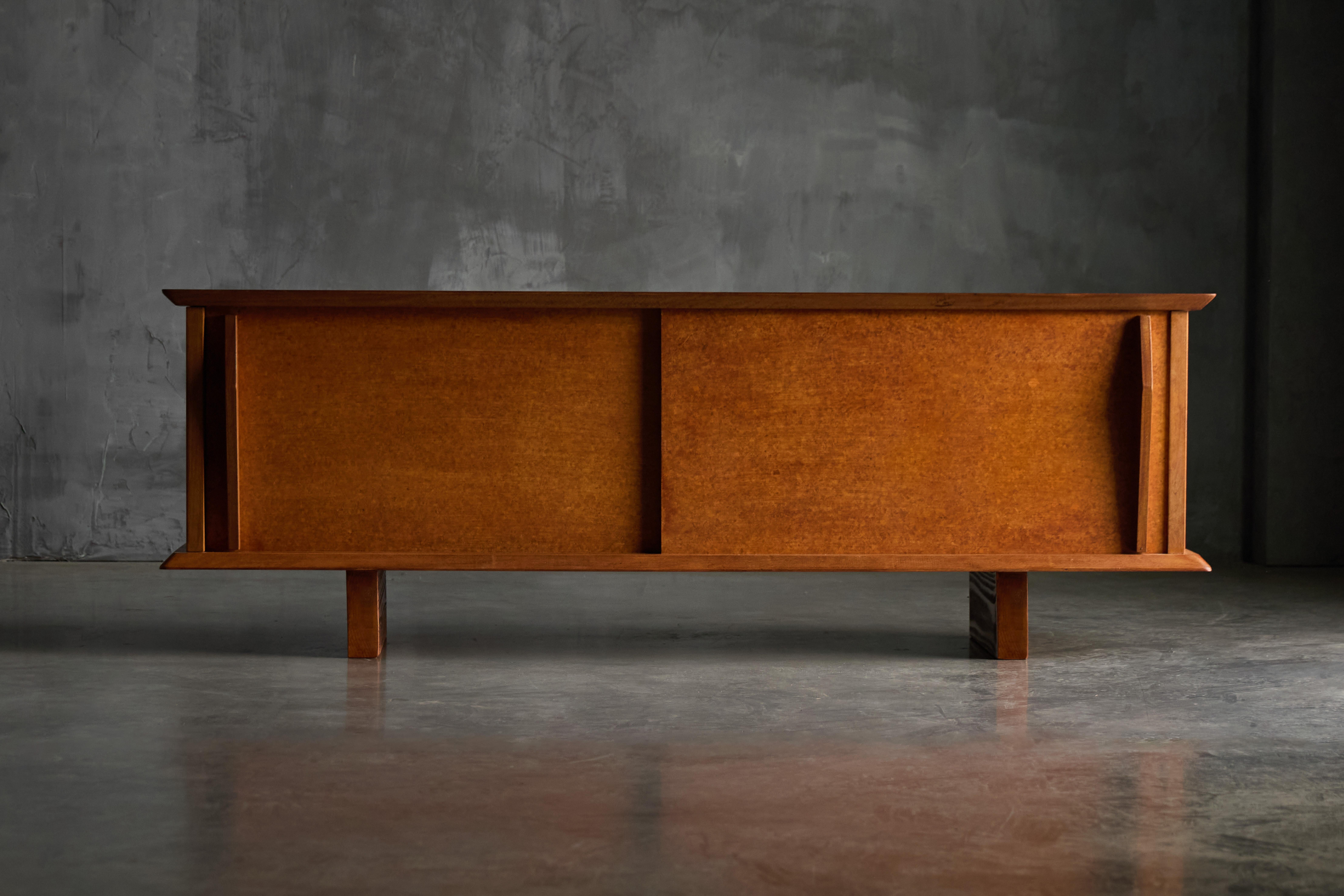 Sideboard von Charlotte Perriand & Atelier Jean Prouvé, Frankreich, 1954 (Holz) im Angebot