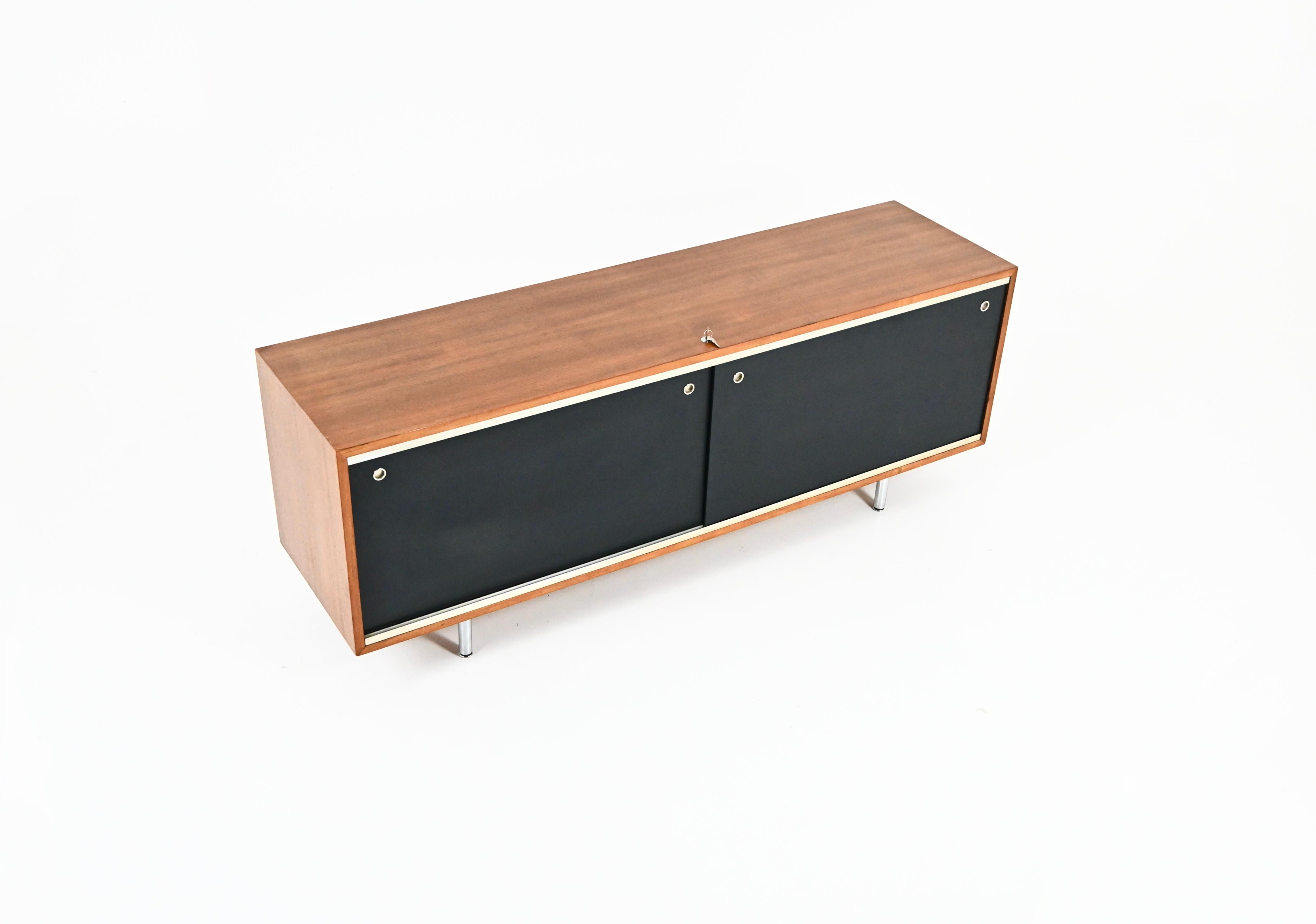 Sideboard by George Nelson for Herman Miller, 1970s Moderno de mediados de siglo en venta