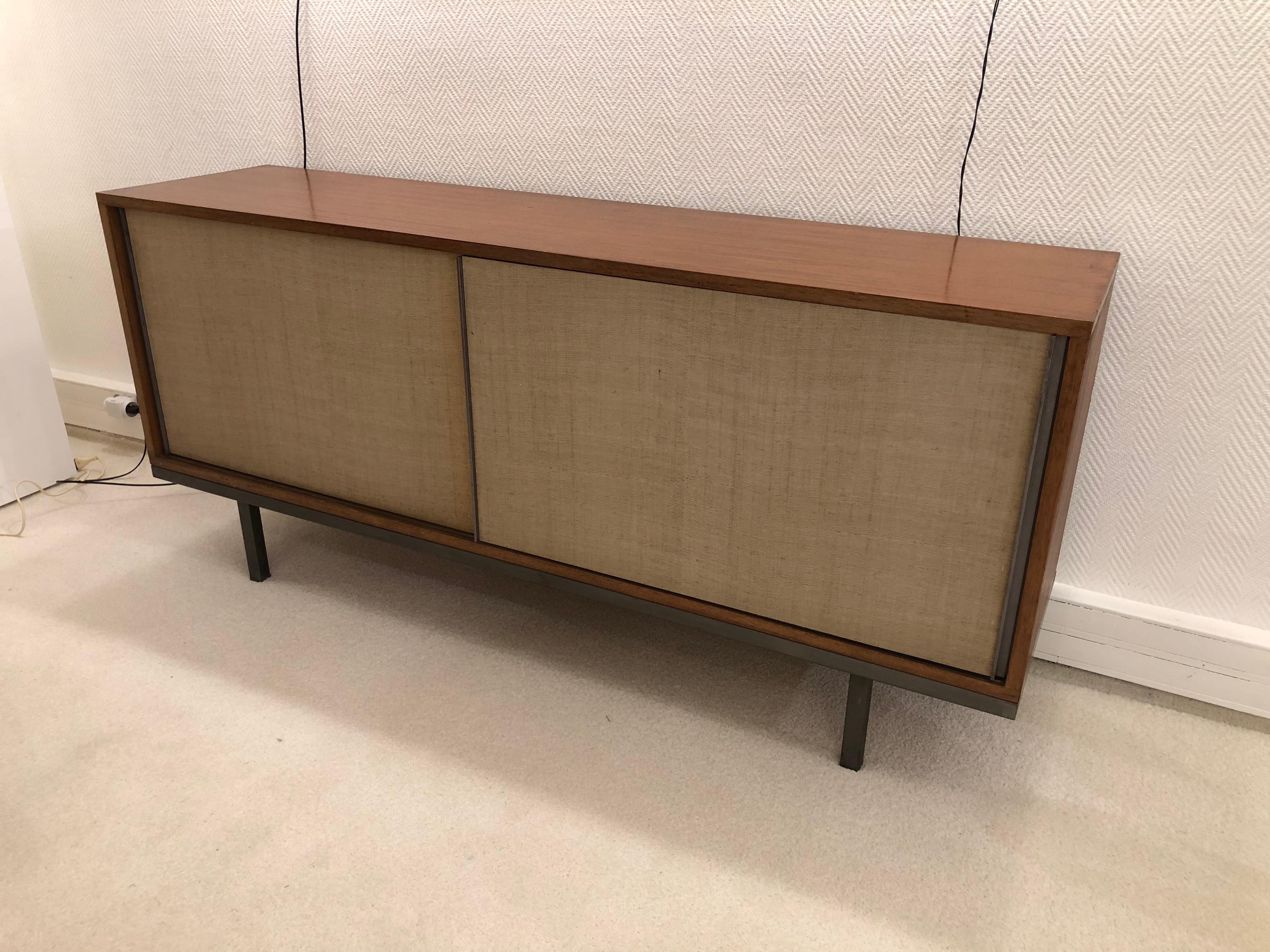Sideboard by Georges Frydman
From 1960
in wood and raffia.