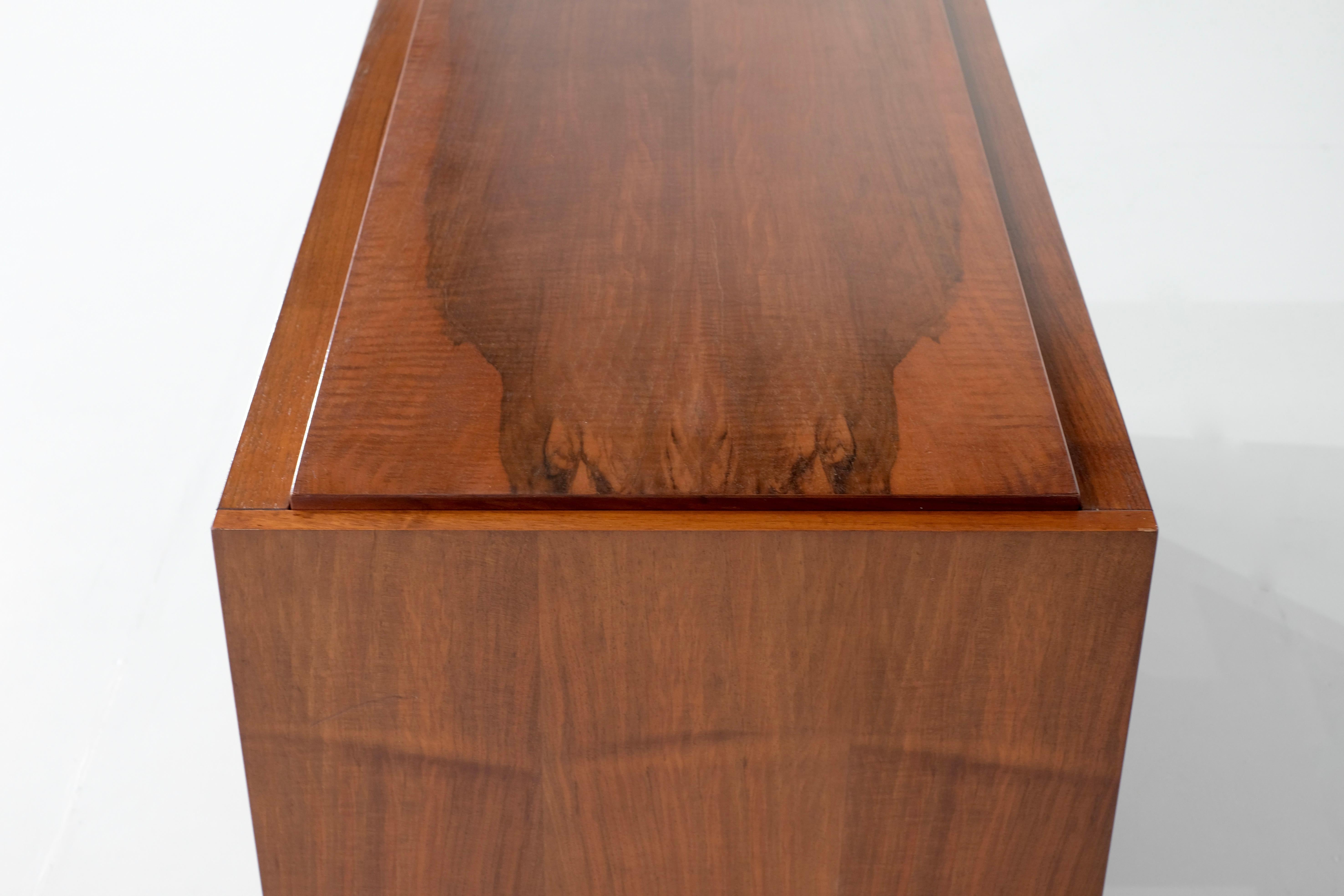 Sideboard by Gianfranco Frattini for Bernini, Italy 1960s. For Sale 4