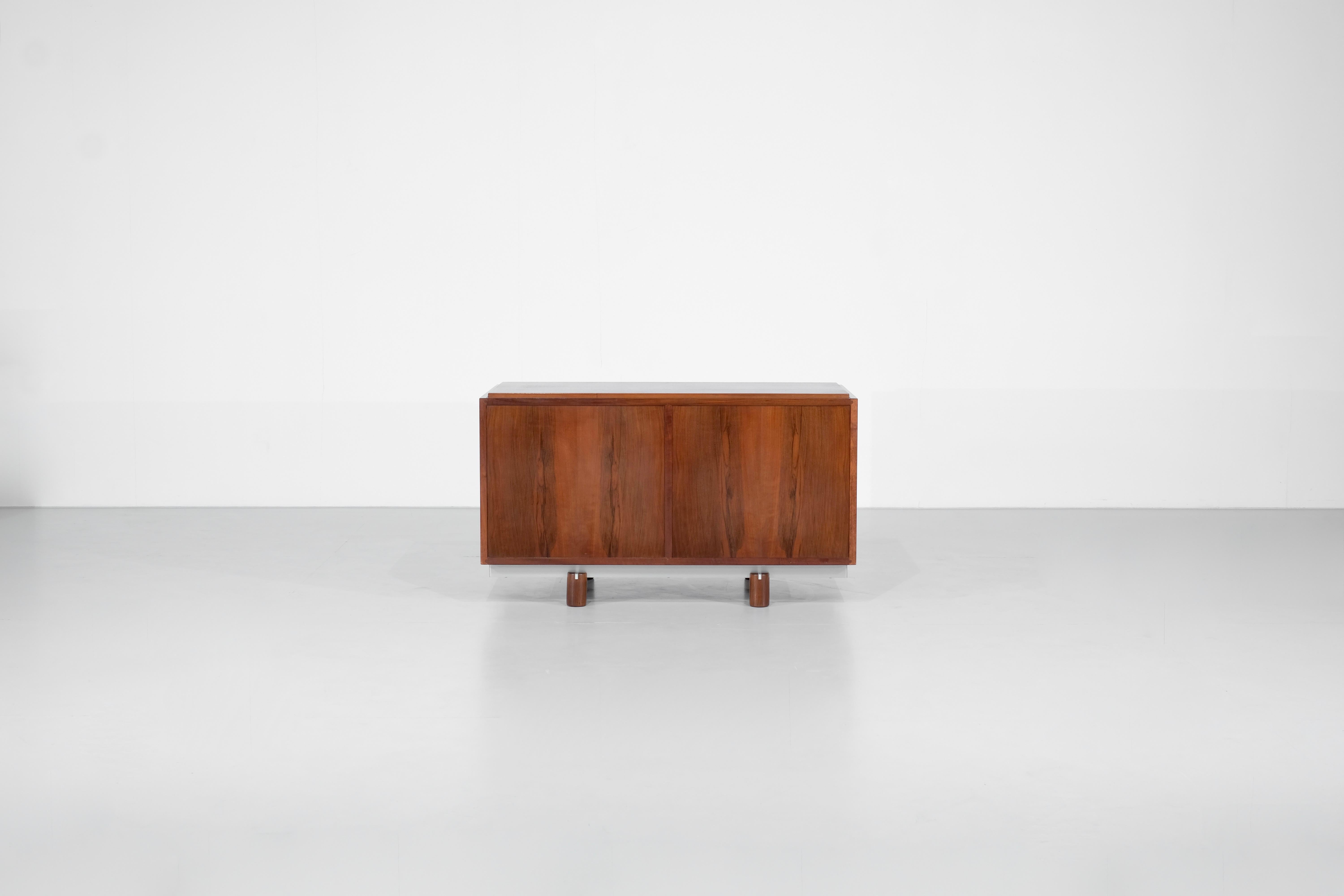 Sideboard by Gianfranco Frattini for Bernini, Italy 1960s. For Sale 1