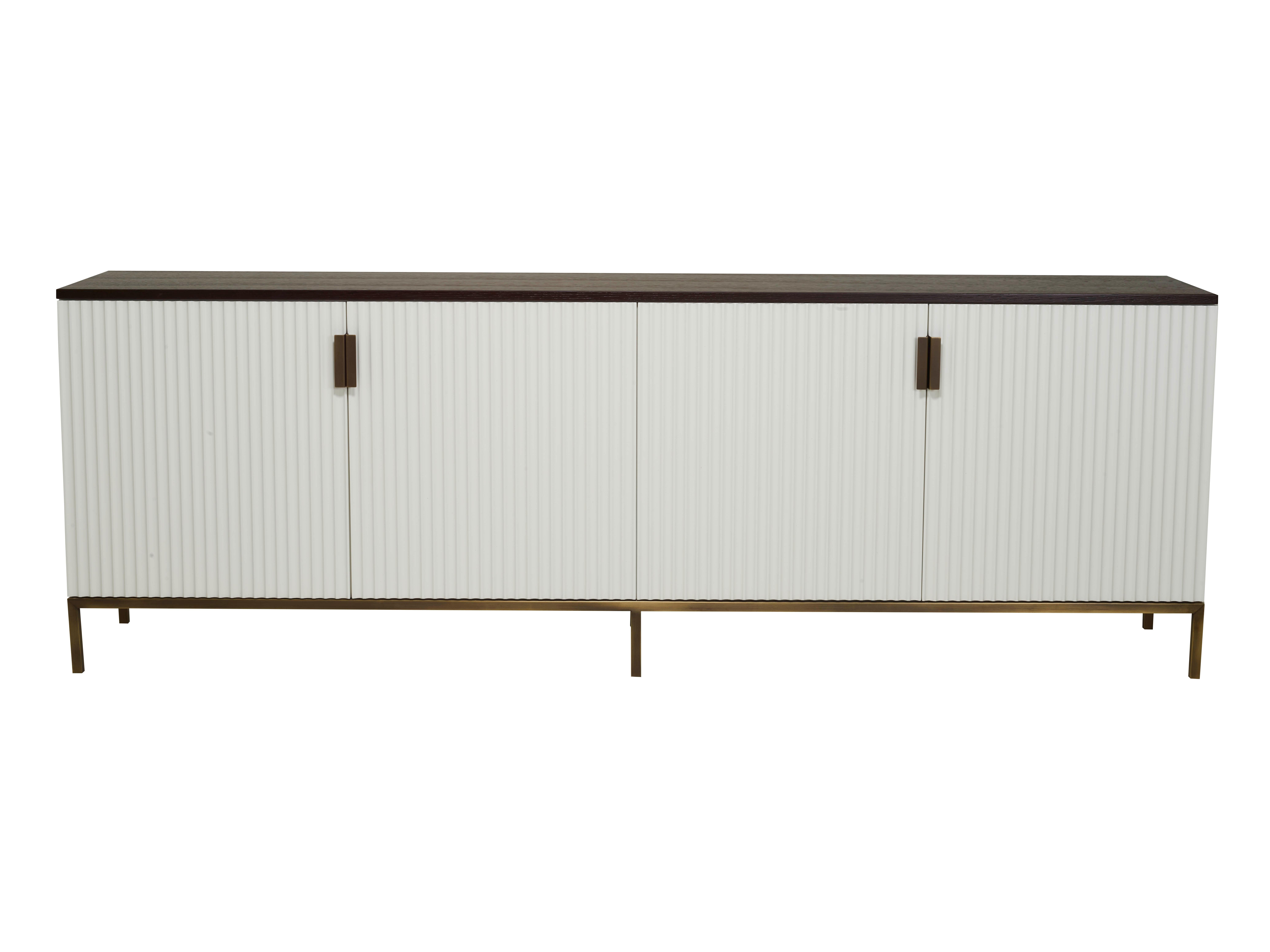 Sideboard by Gürkan Dogan
Dimensions: W 60 x D 180 x H 50 cm
Materials: Smoked Oak, Antique Brass, White Lacquer, Mirror.
