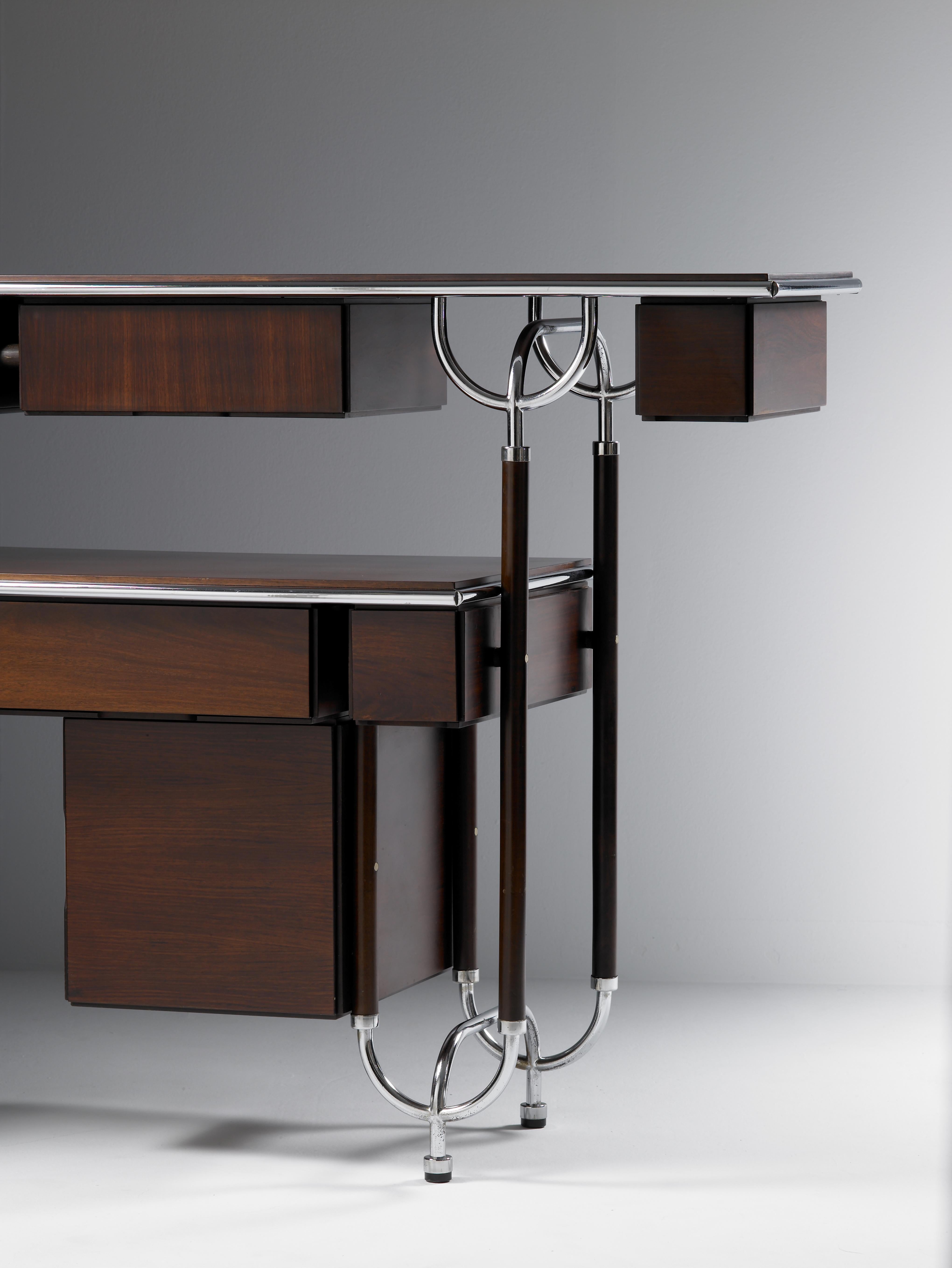 Sideboard by Roberto Gabetti, Aimaro Isola, Luciano Re, Guido Drocco.
Turin, Italy, 1970. Manufactured by ARBO. Chromed steel, veneering.
Measures: 225 x 59 x H 114 cm. 88.6 x 23.2 x H 44.8 in.
Reference: Fulvio Ferrari, Gabetti e Isola mobili