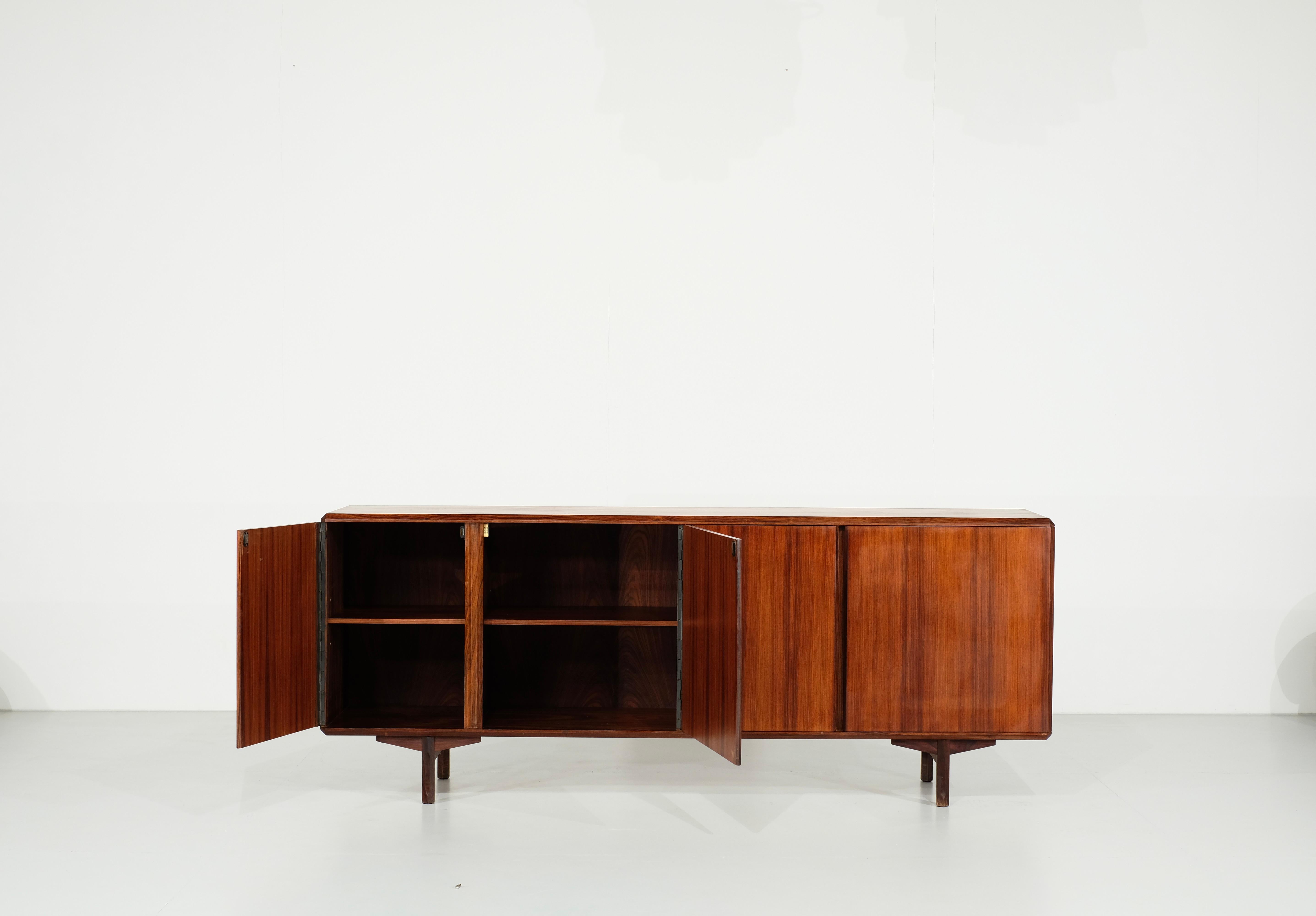 Enfilade Valenti, Italie, années 1970 Bon état - En vente à Uccle, Bruxelles
