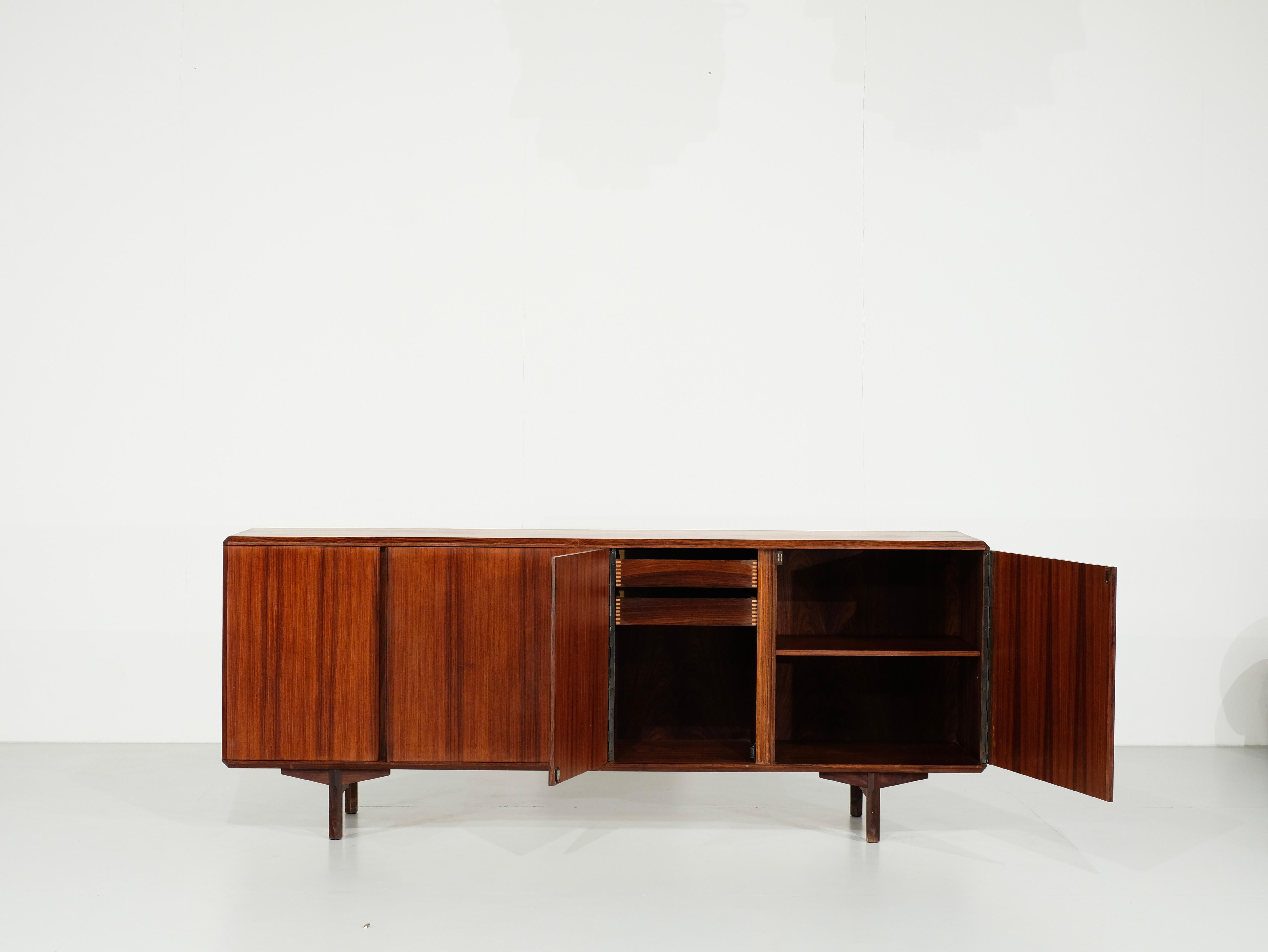 20ième siècle Enfilade Valenti, Italie, années 1970 en vente