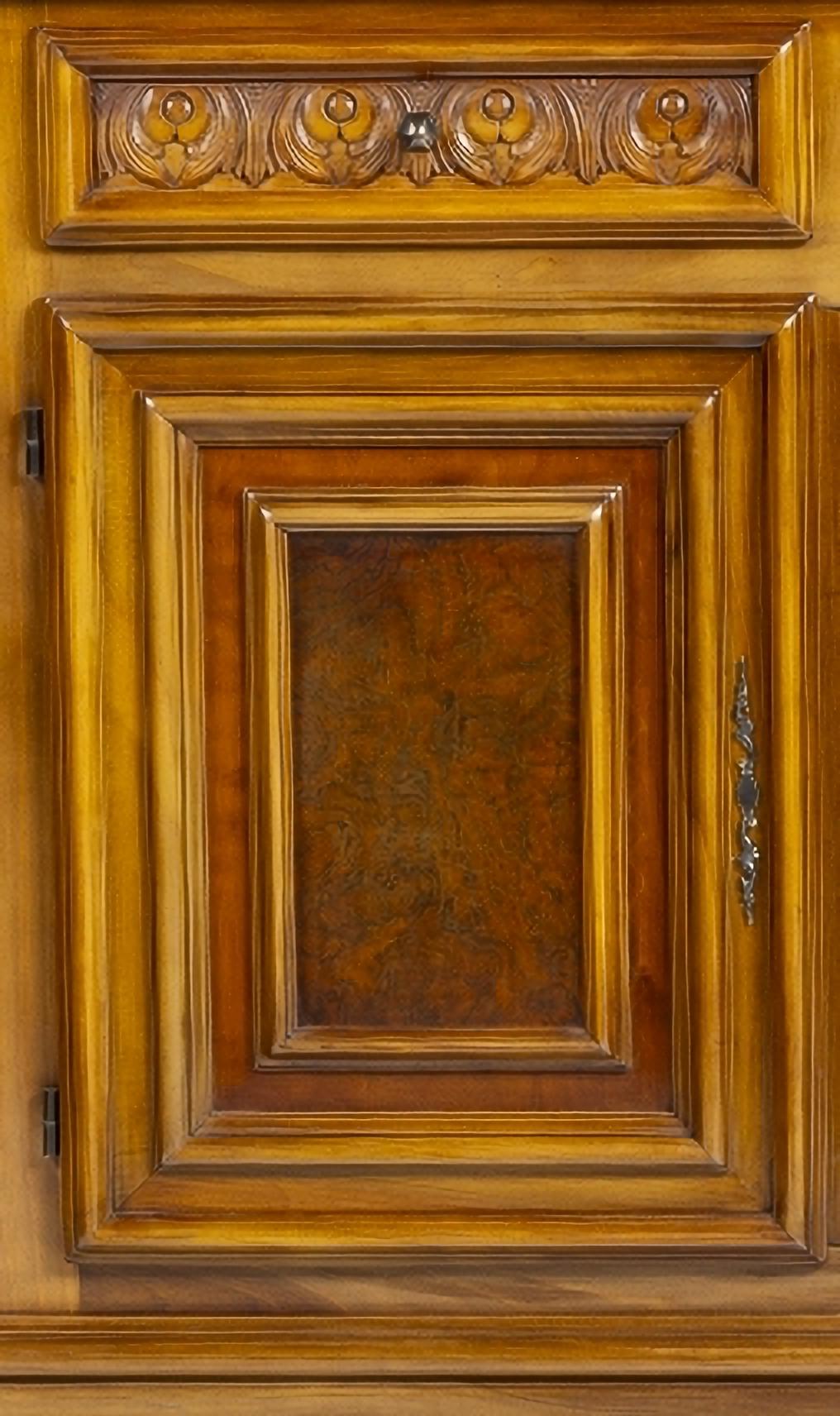 SIDEBOARD CABINET

French 20th Century
in walnut wood and mahogany root, top and door cushions covered in 