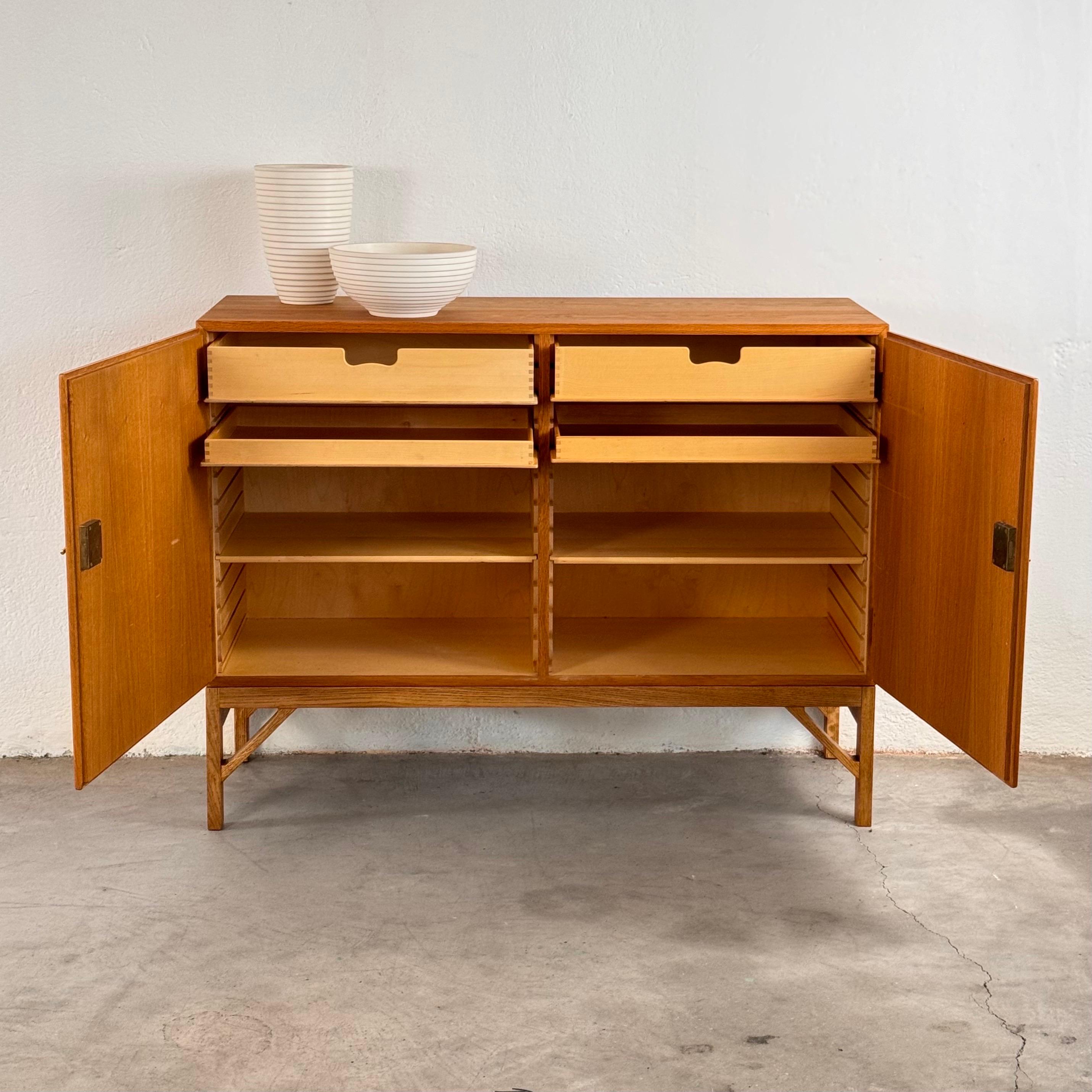 Sideboard/Cabinet, Model No. 232 by Børge Mogensen for FDB Møbler, Denmark, 1951 For Sale 4