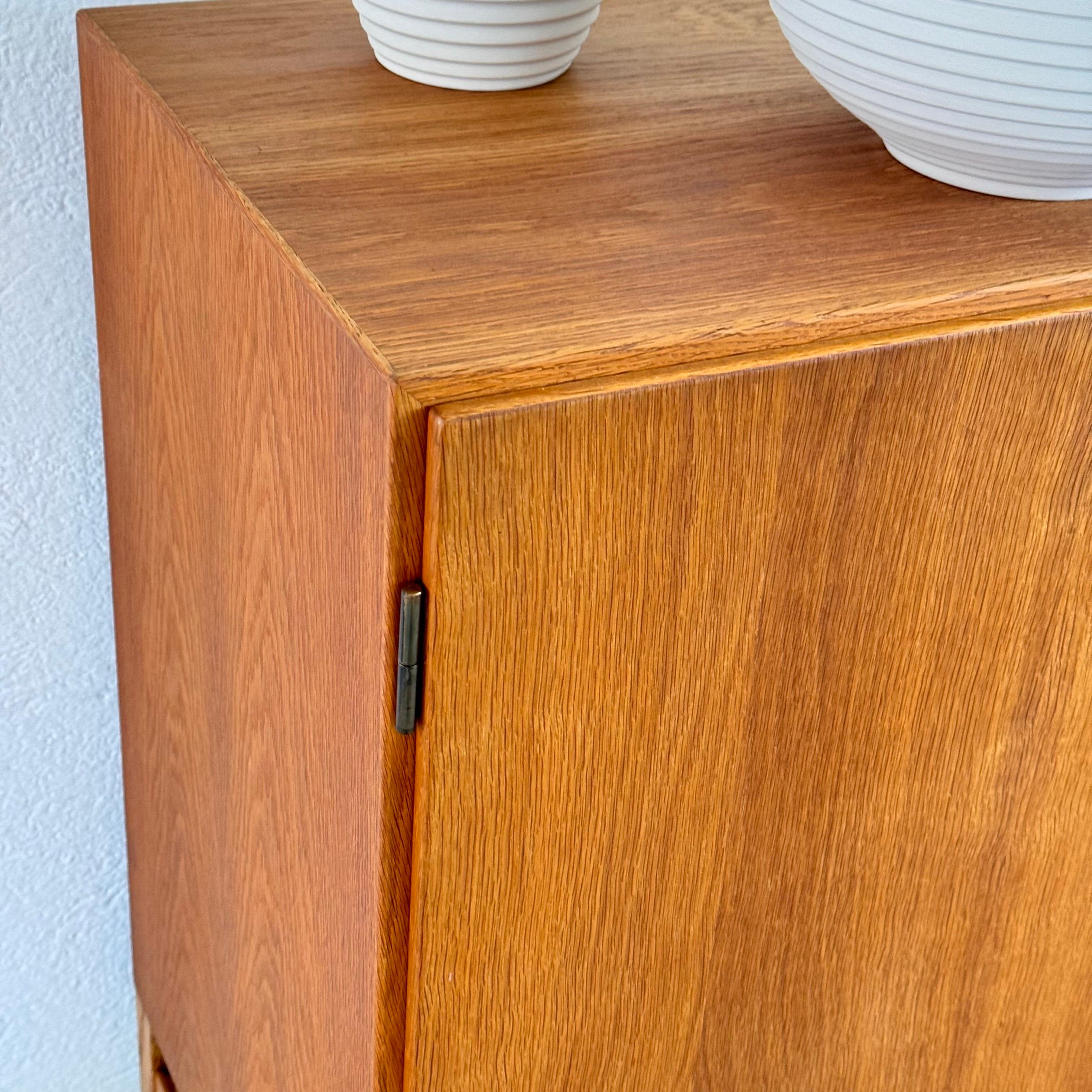 Mid-20th Century Sideboard/Cabinet, Model No. 232 by Børge Mogensen for FDB Møbler, Denmark, 1951 For Sale