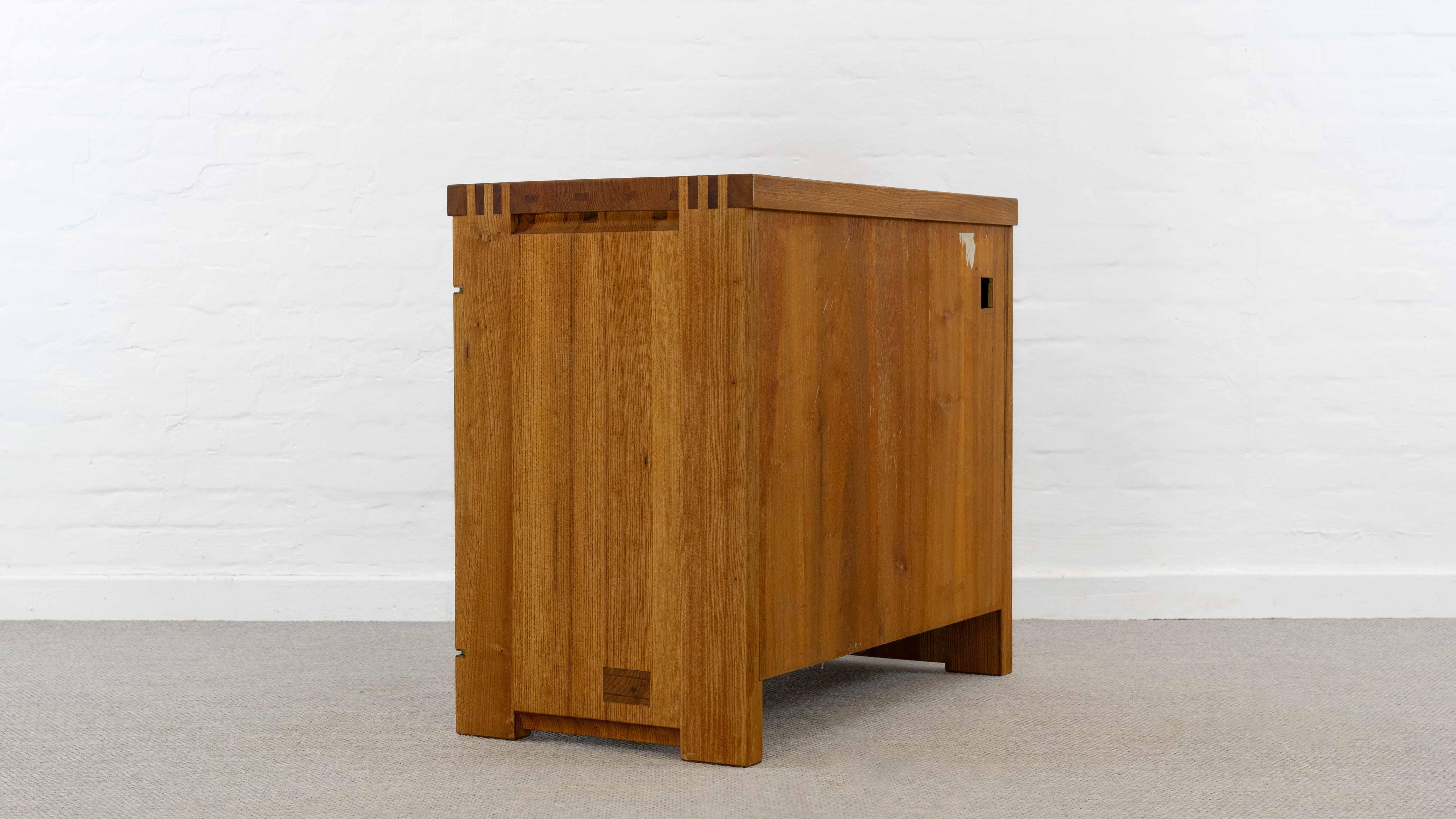 Orme Buffet modèle R09 de Pierre Chapo en orme massif, vers 1965 en vente