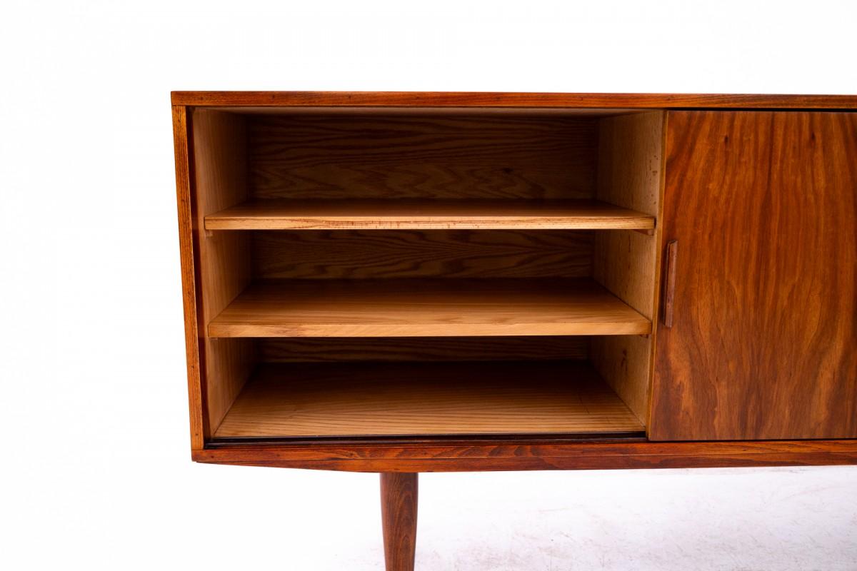 Noyer Commode buffet, Danemark, années 1960. Après la rénovation. en vente
