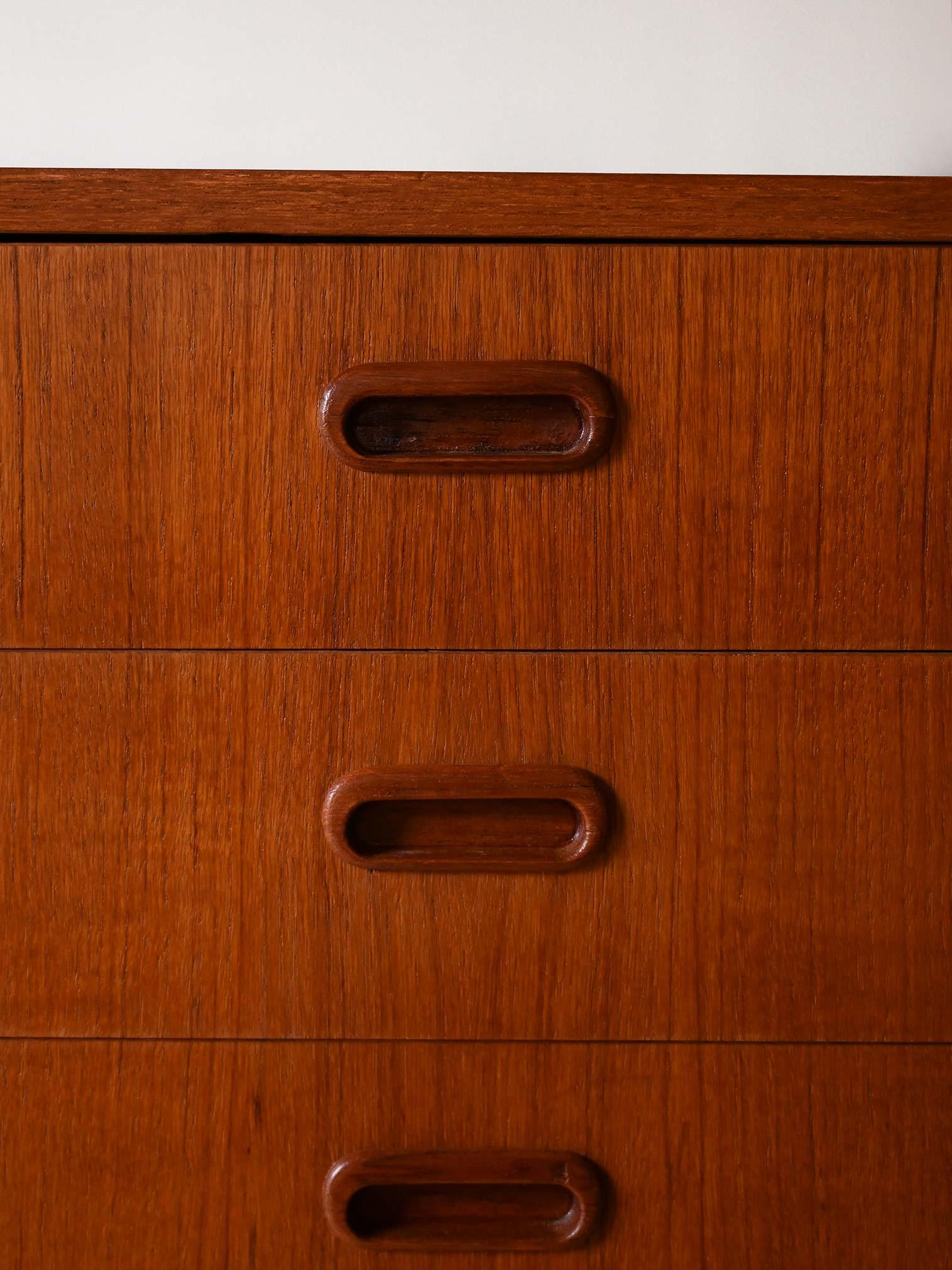Sideboard with pull-out top For Sale 1