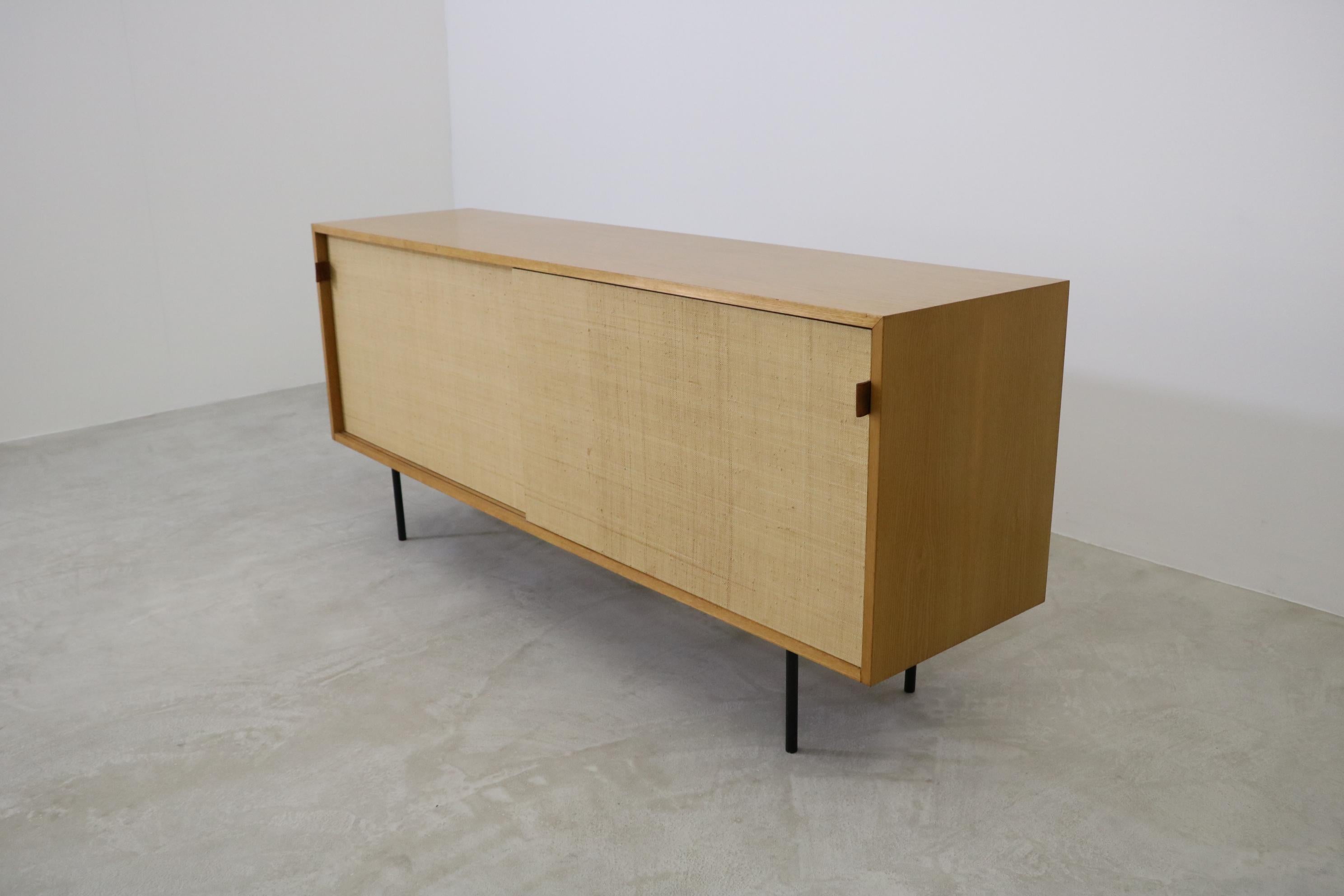Sideboard Credenza Florence Knoll with Sliding Doors Sea Grass Knoll 1960's In Good Condition For Sale In Köln, NRW