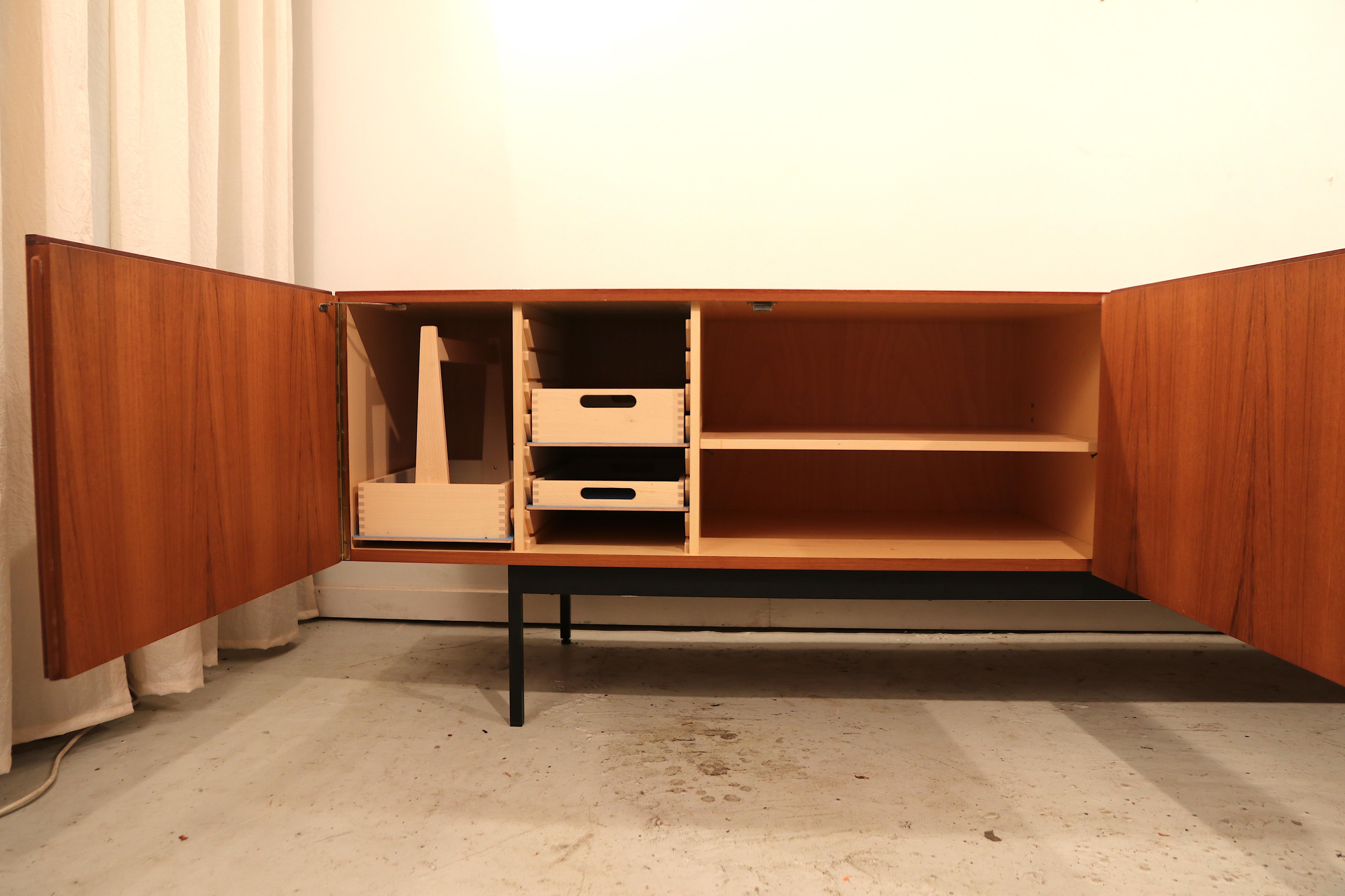 Mid-Century Modern Sideboard Credenza Model B40 by Dieter Wackerlin for Behr, Germany, 1950s For Sale