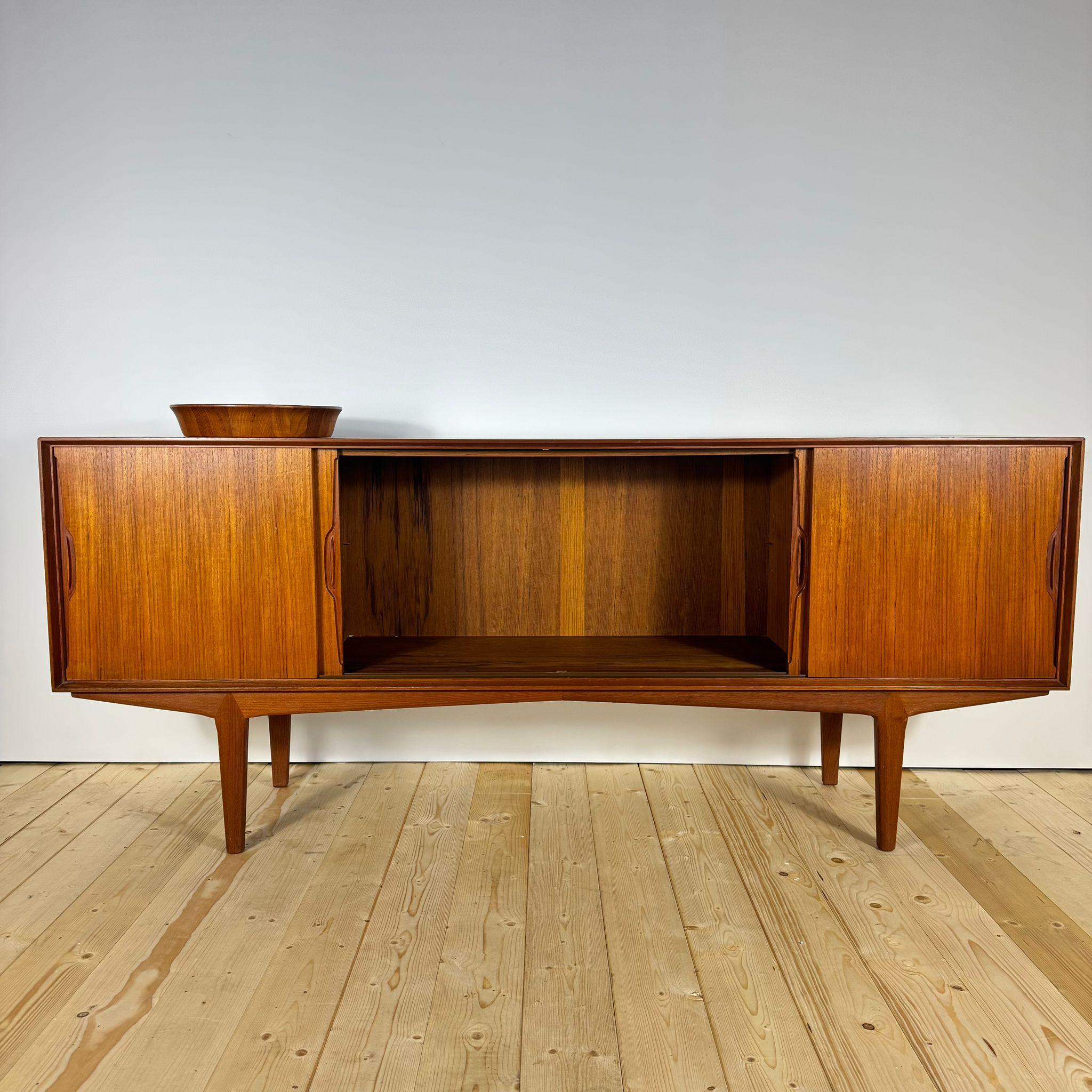 Credenza danese anni '60 in teak in vendita 5