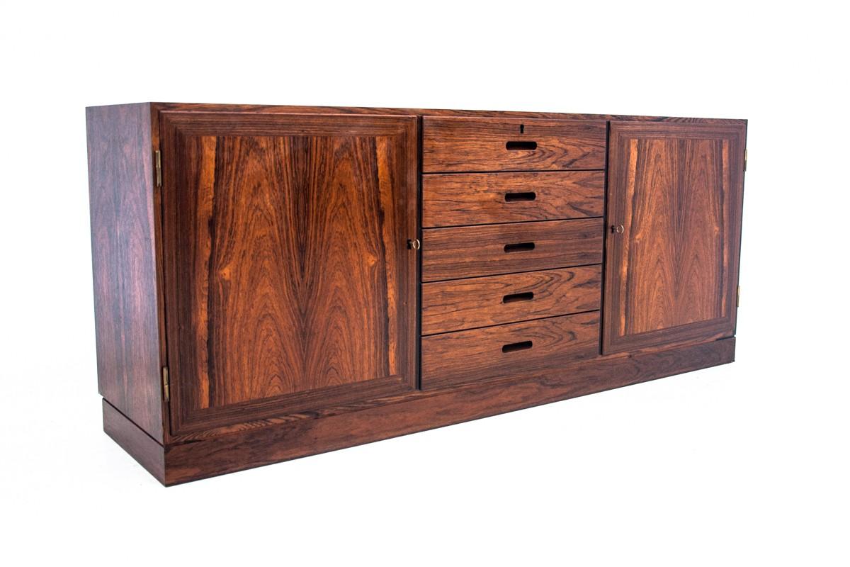 Scandinavian Modern Sideboard, Danish Design by Kai Winding for Hundevad & Co, circa 1960 For Sale