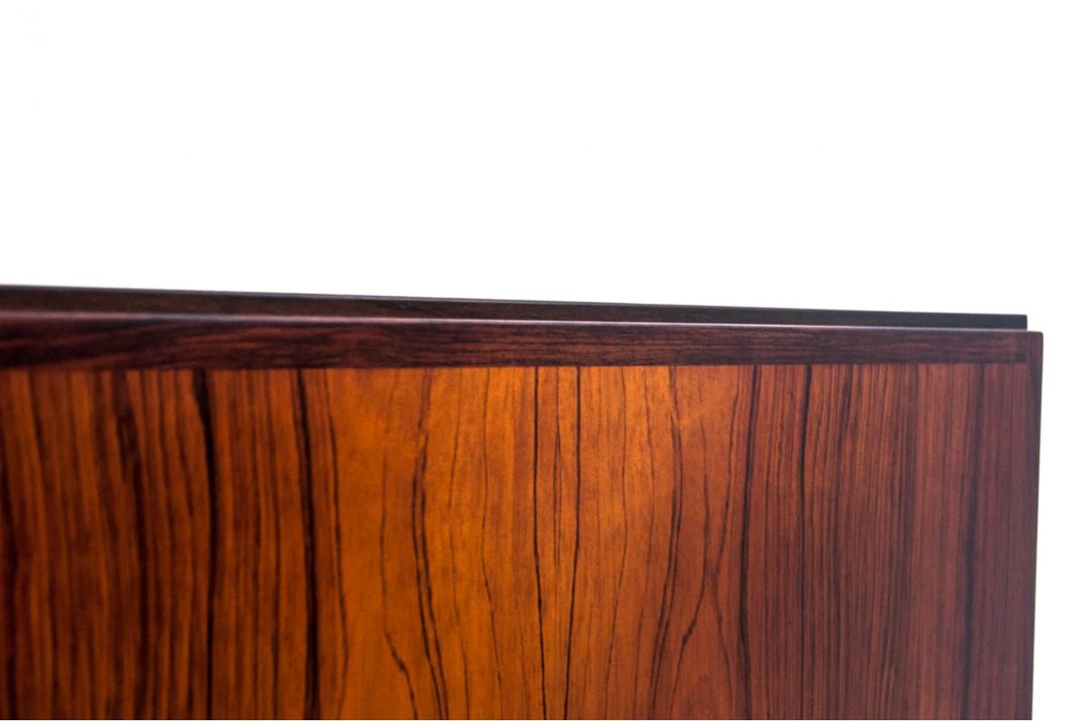 Von Gunni Omann entworfenes Sideboard, Dänemark, 1960er Jahre. Wiederhergestellt (Dänisch) im Angebot