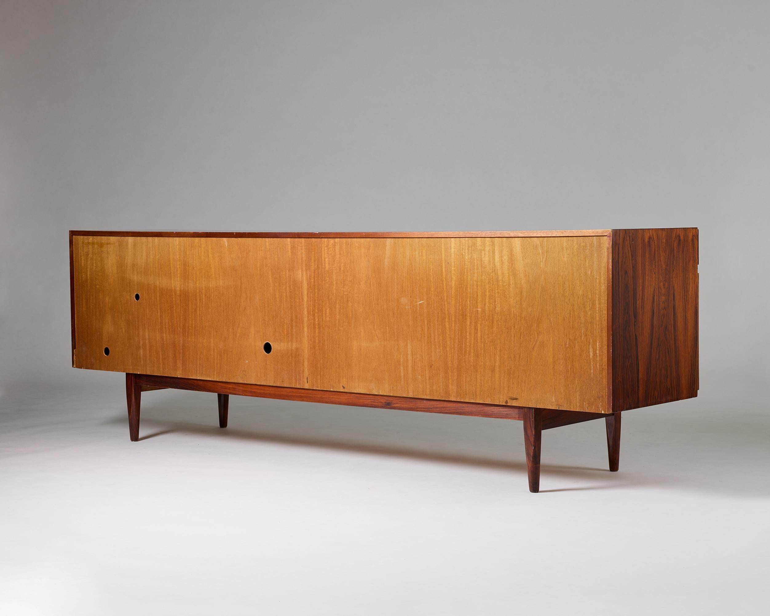 Sideboard designed by Ib Kofod-Larsen, Denmark, 1960s In Good Condition For Sale In Stockholm, SE