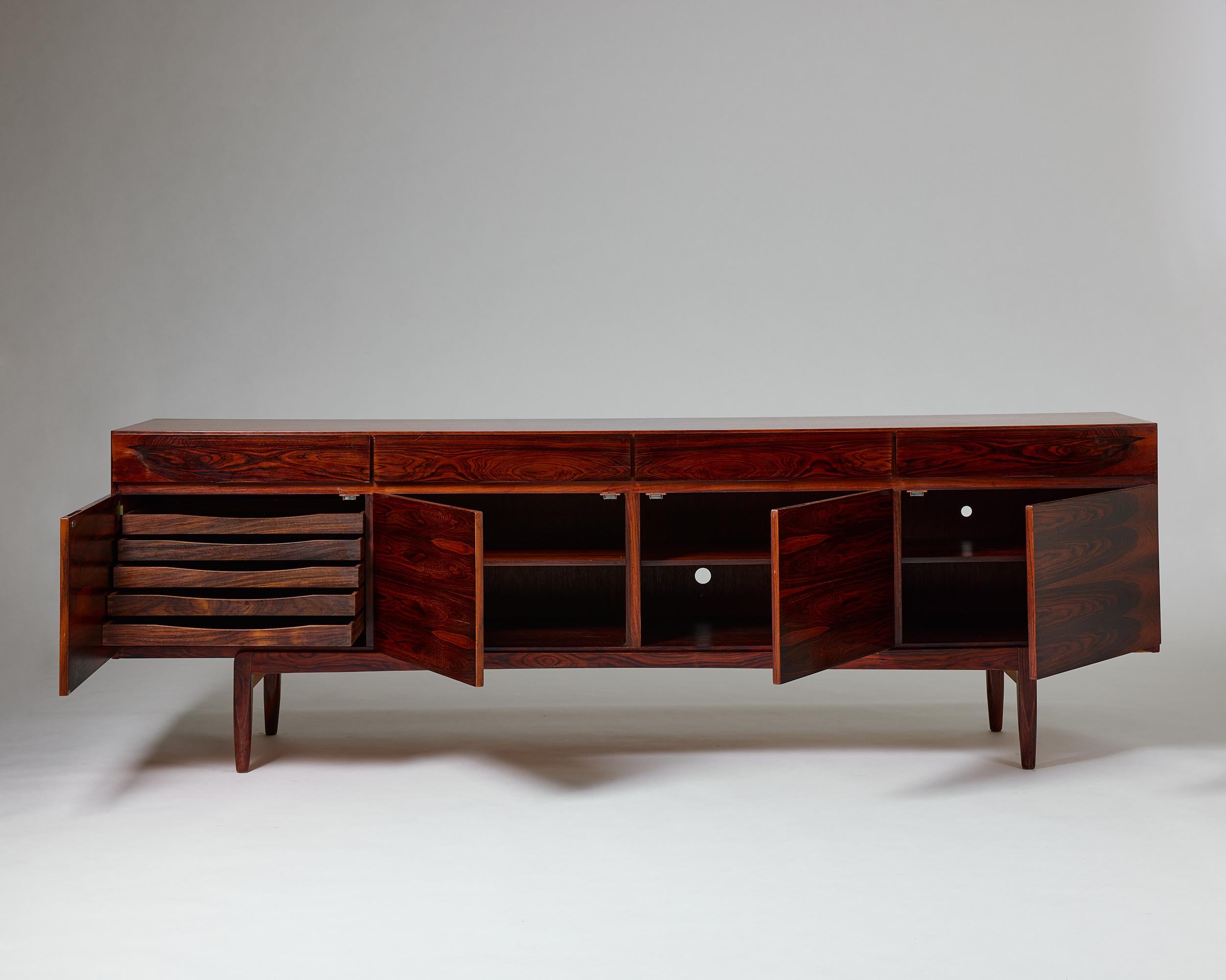Sideboard designed by Ib Kofod-Larsen, Denmark, 1960s For Sale 1