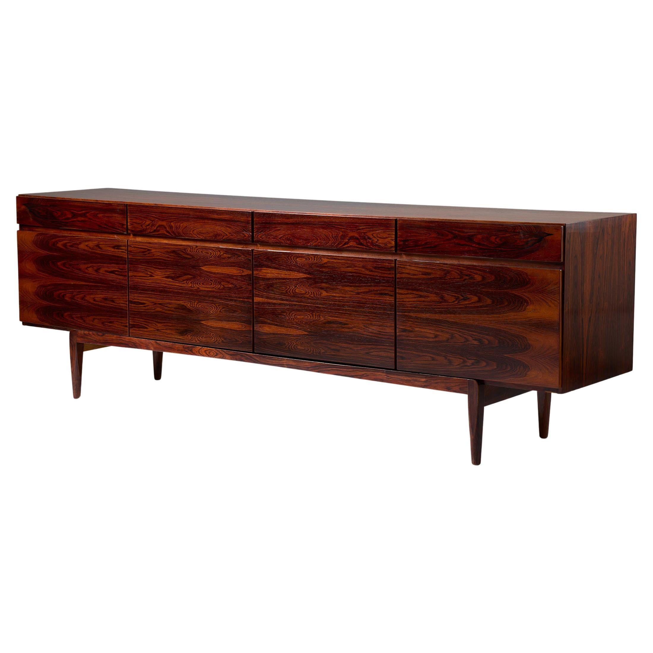 Buffet conçu par Ib Kofod-Larsen, Danemark, années 1960