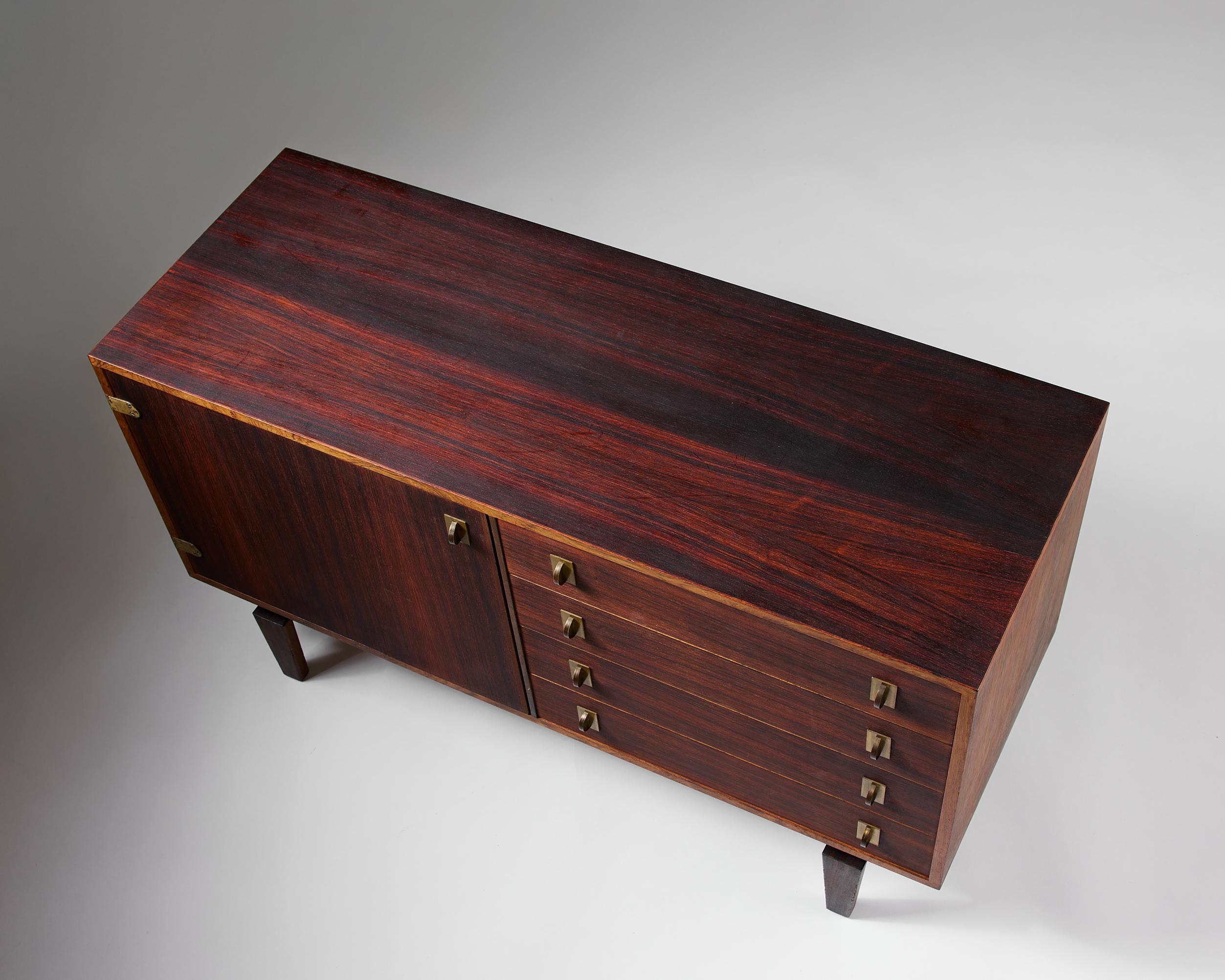 Laiton Buffet Designé par Peter Løvig Nielsen en vente